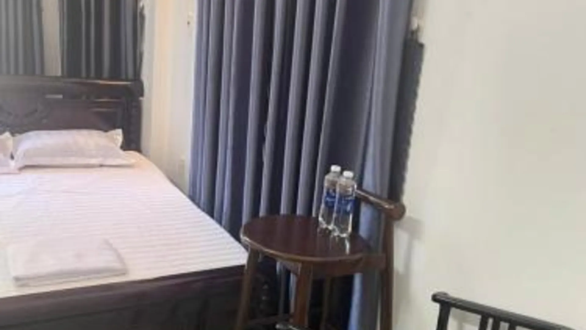 다낭 Nhà Nghỉ Nắng Vàng 호텔 객실