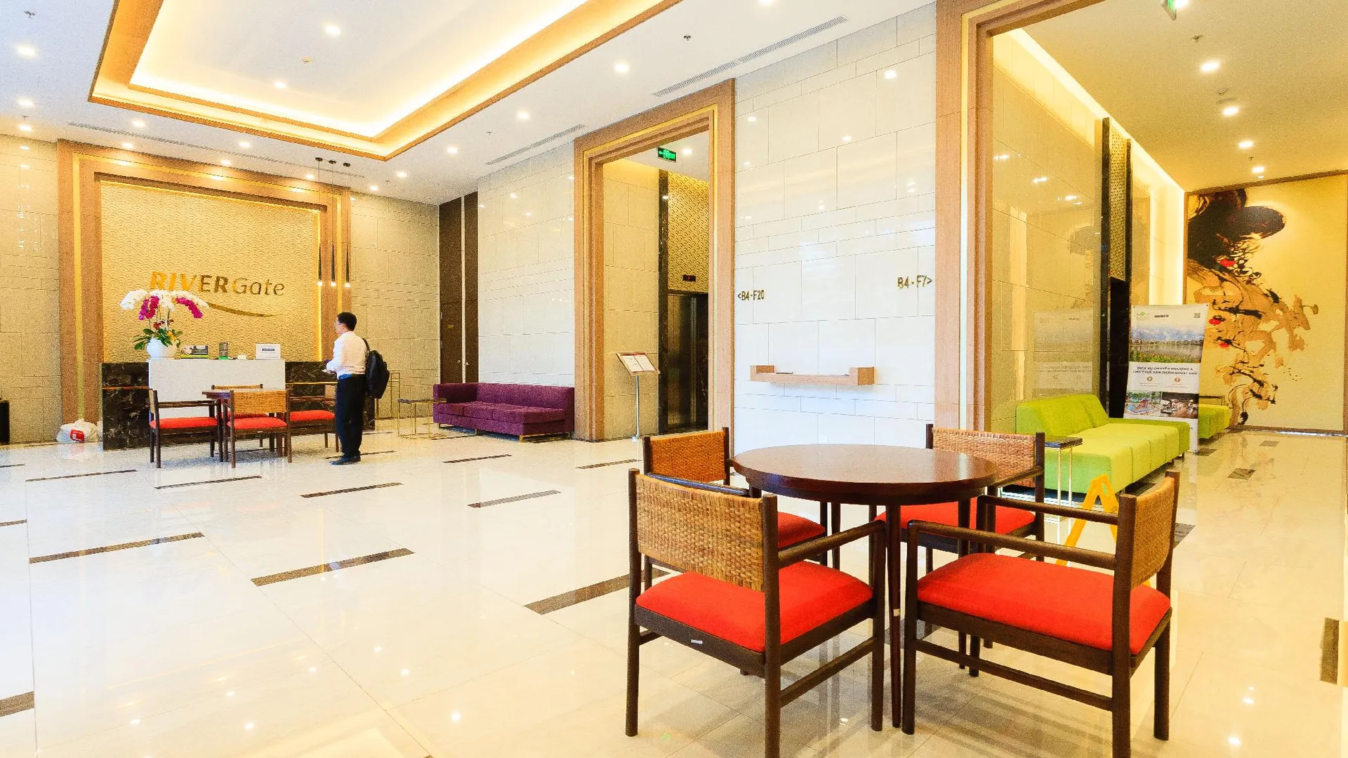 호치민 인피니티 풀 시그니처 - 니어 부이 비엔 스트리트 5성급 게스트하우스 레스토랑