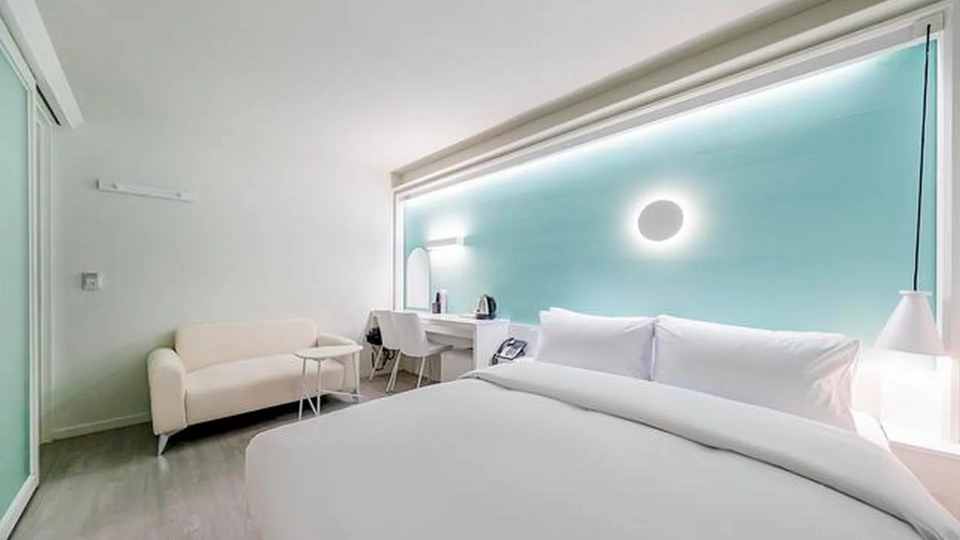 서울 신촌 굿타임 1성급 호텔 스위트룸