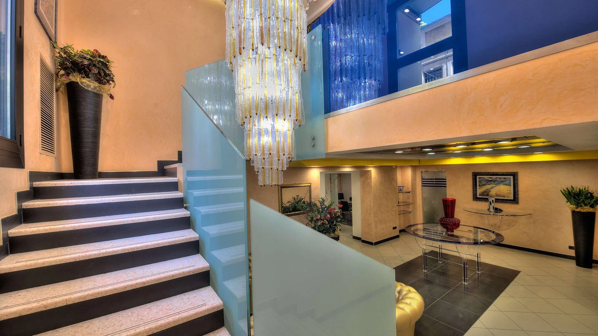 모데나 센트럴 파크 호텔 4성급 호텔 로비