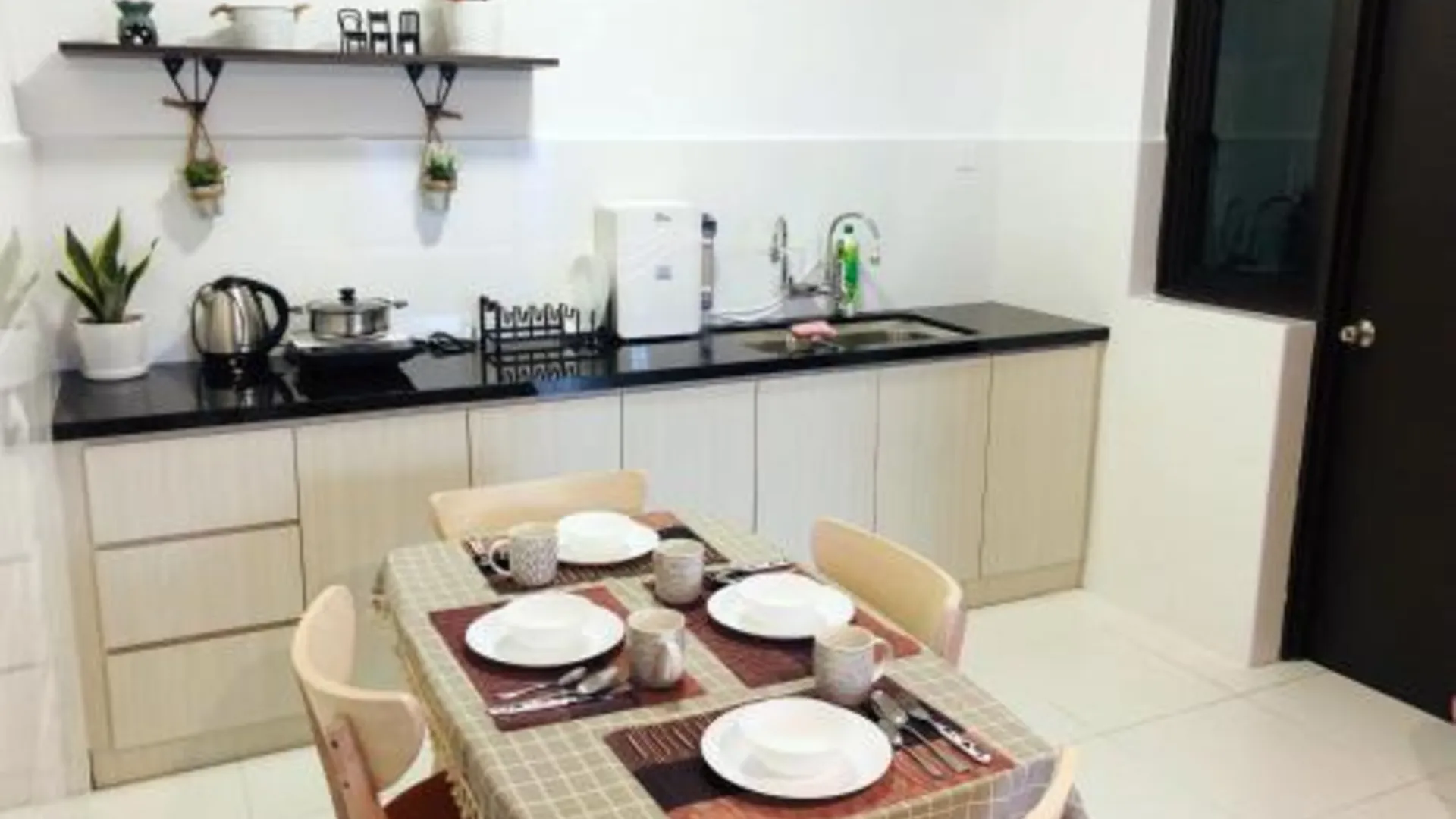 말라카 아에르 크로의 아파트먼트 (900m², 침실 3개, 프라이빗 욕실 2개) 4성급 게스트하우스 외관