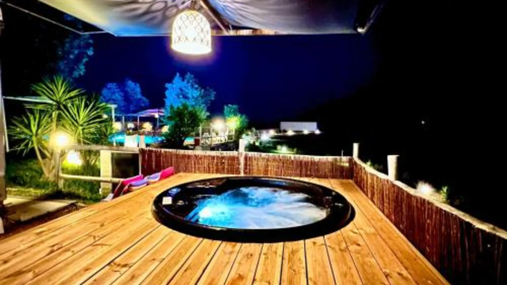 알주스트렐 Monte dos Poços 호텔 로비