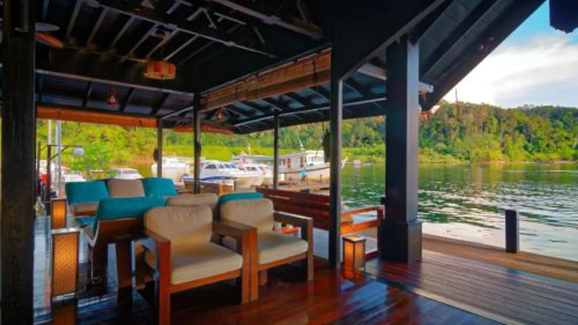 코타키나발루 가야나 마린 리조트 5성급 호텔 외관