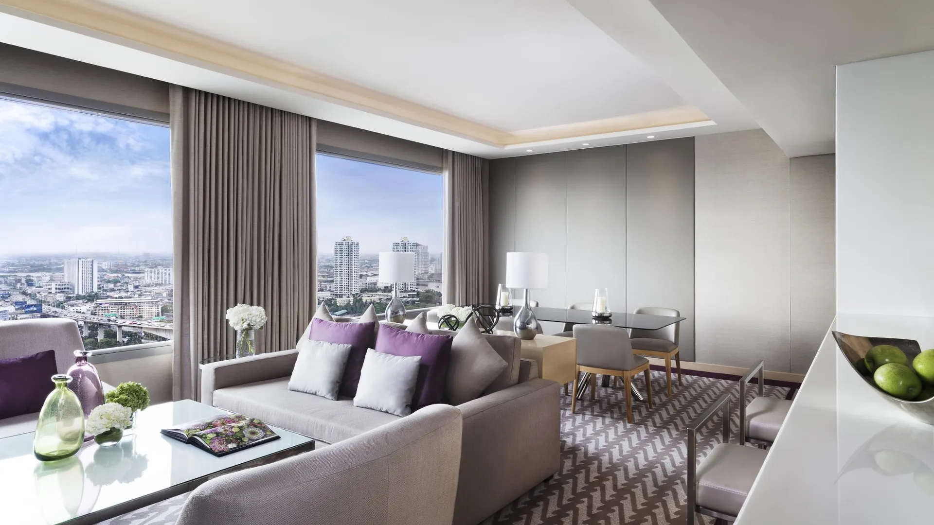 방콕 아바니+ 리버사이드 방콕 호텔 5성급 호텔 스위트룸