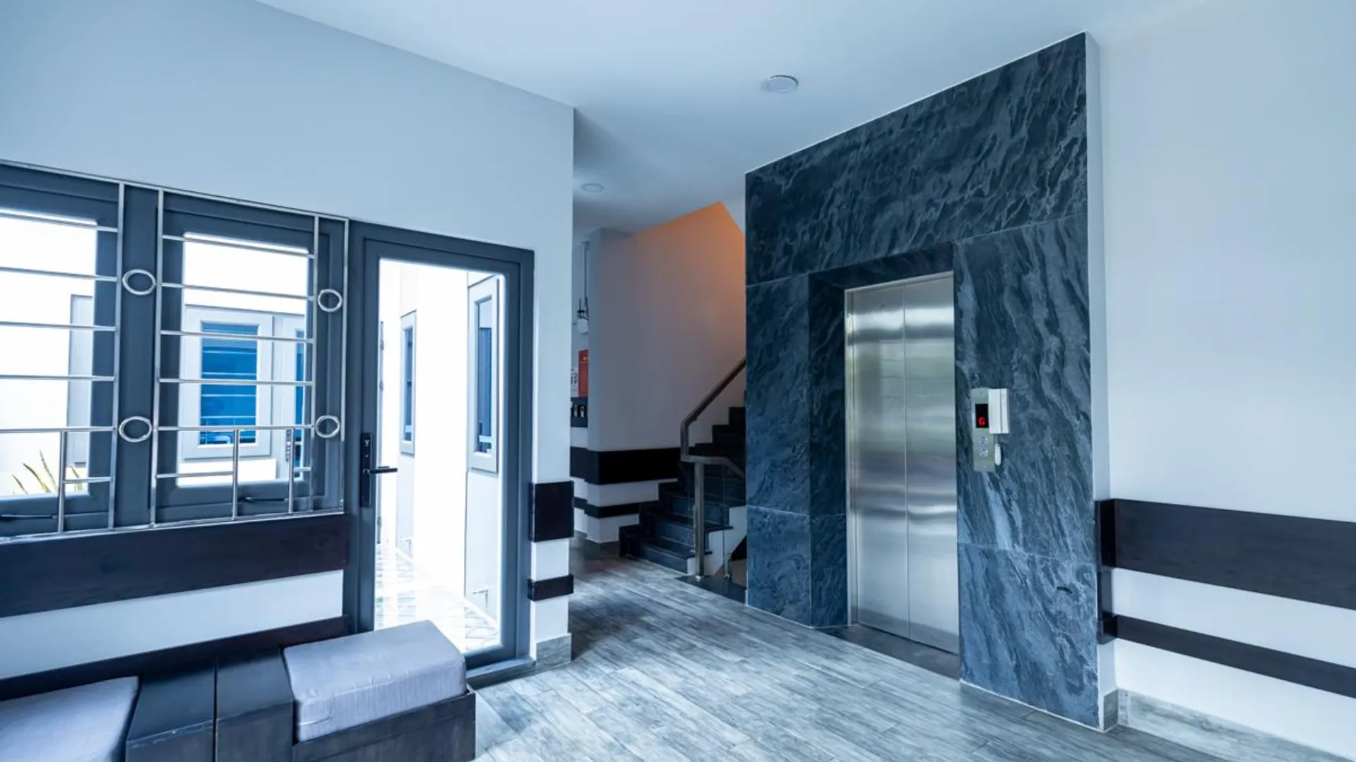 호치민 브랜드 뉴 코지 홈 앳 더 하트 오브 사이공 5성급 호텔 수영장