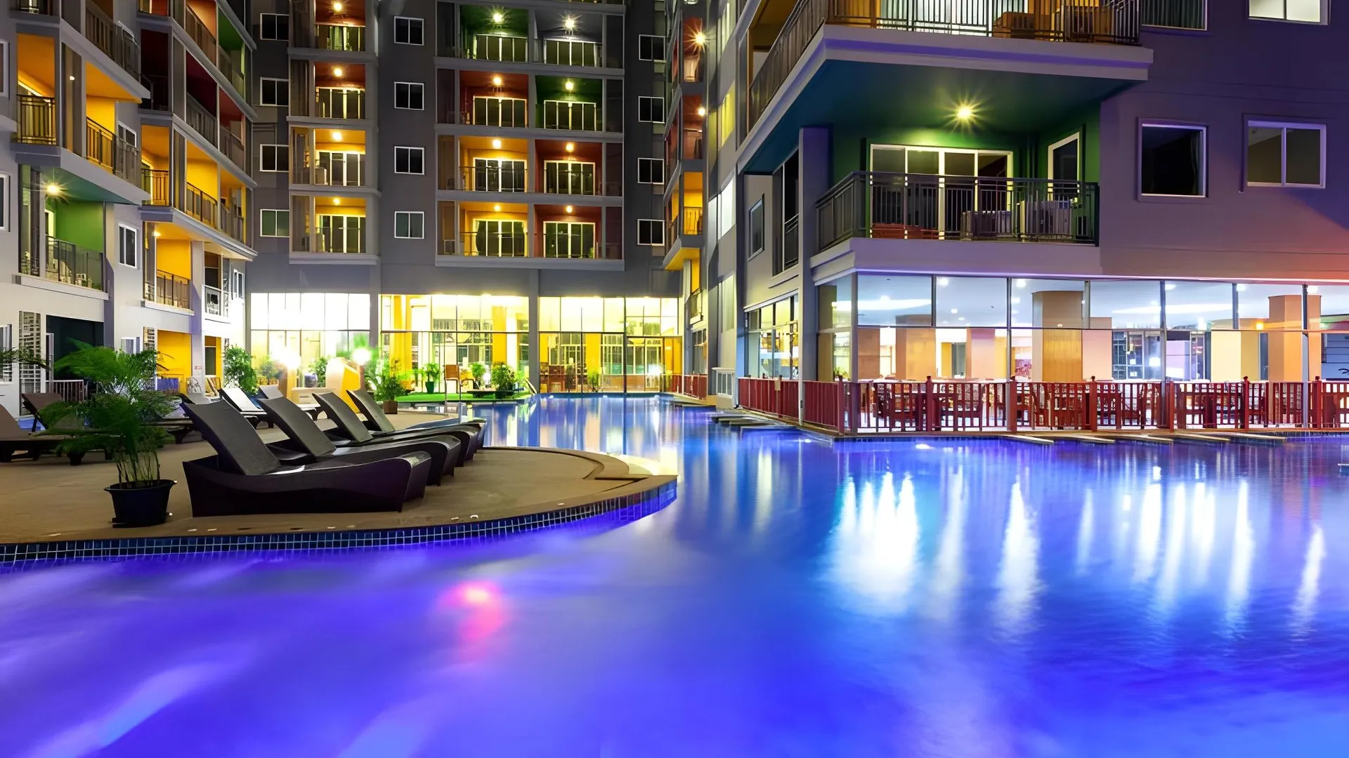 푸켓 엘리트 스위트 파통 4성급 호텔 객실