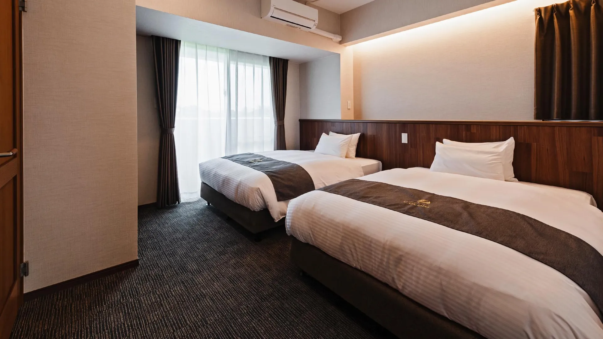 오키나와 본섬 더 호텔 차탄 바이 선레스트 리조트 4성급 게스트하우스 스위트룸