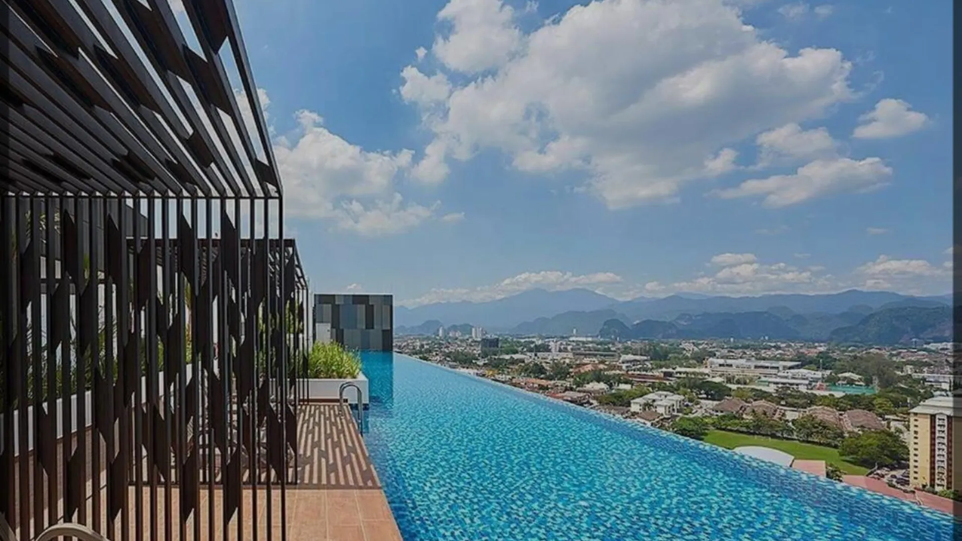 이포 캄풍 자와의 아파트먼트 (100m², 침실 3개, 프라이빗 욕실 2개) 4성급 게스트하우스 객실