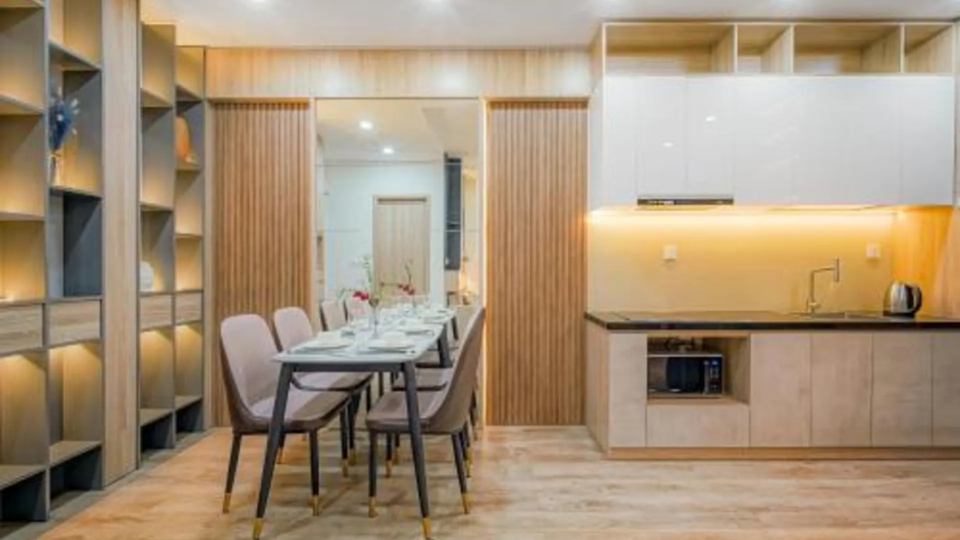 호치민 니조 카야 스위트 - 테라 로열 타워, 하이클래스, 센트럴 앤 포커 테이블 3성급 게스트하우스 레스토랑