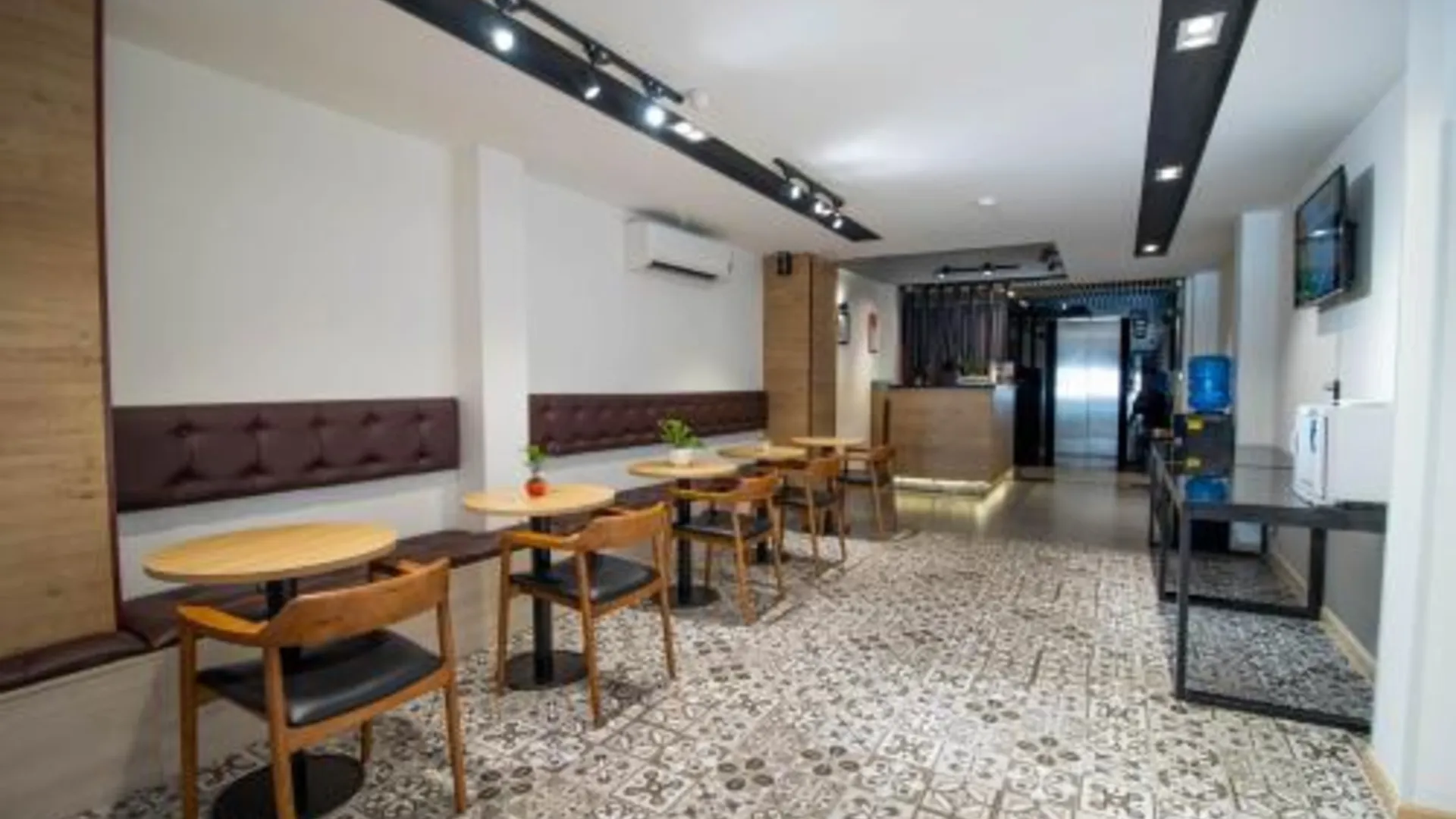 호치민 쵸텔 팜응우라오 3성급 호텔 로비