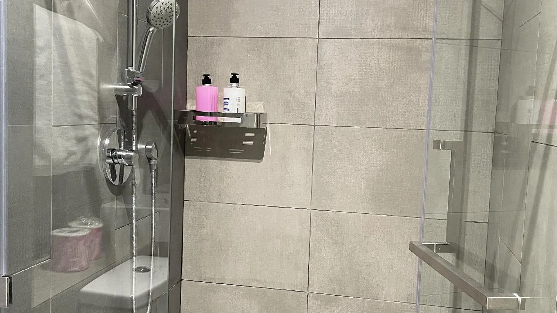 코타키나발루 크파얀의 아파트먼트 (50m², 침실 2개, 프라이빗 욕실 2개) 3성급 싱글룸 수영장