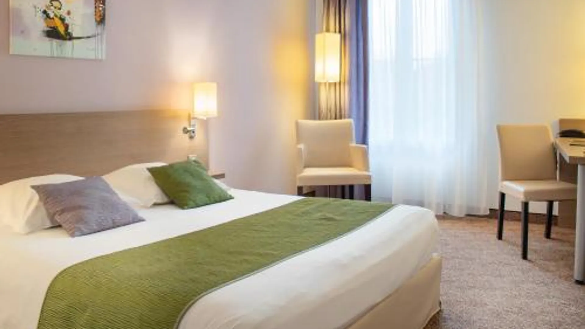 돈느망 상 마메 Brit Hotel Chateaudun 3성급 호텔 스위트룸