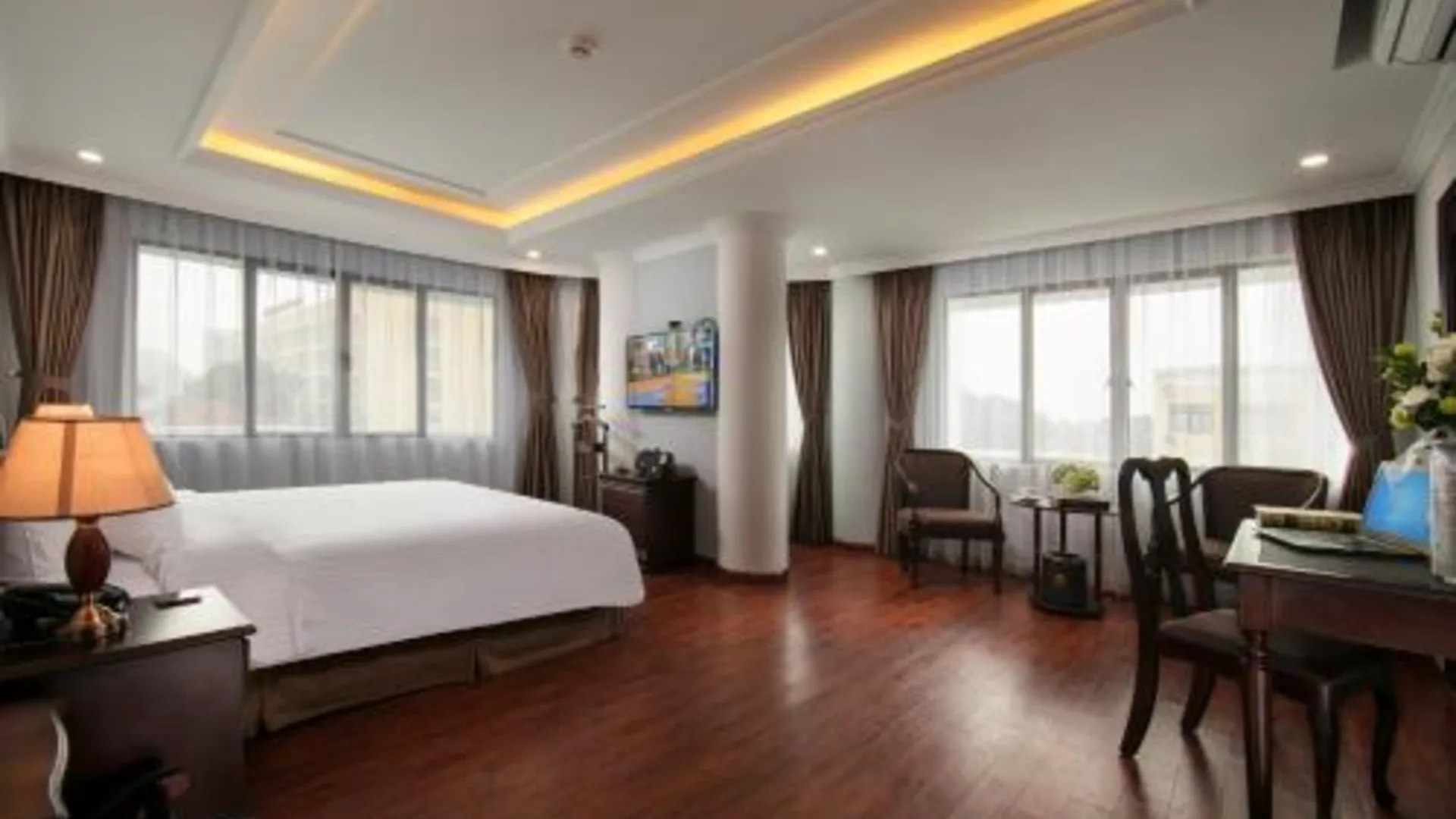 하노이 할라이스 호텔 4성급 호텔 스위트룸