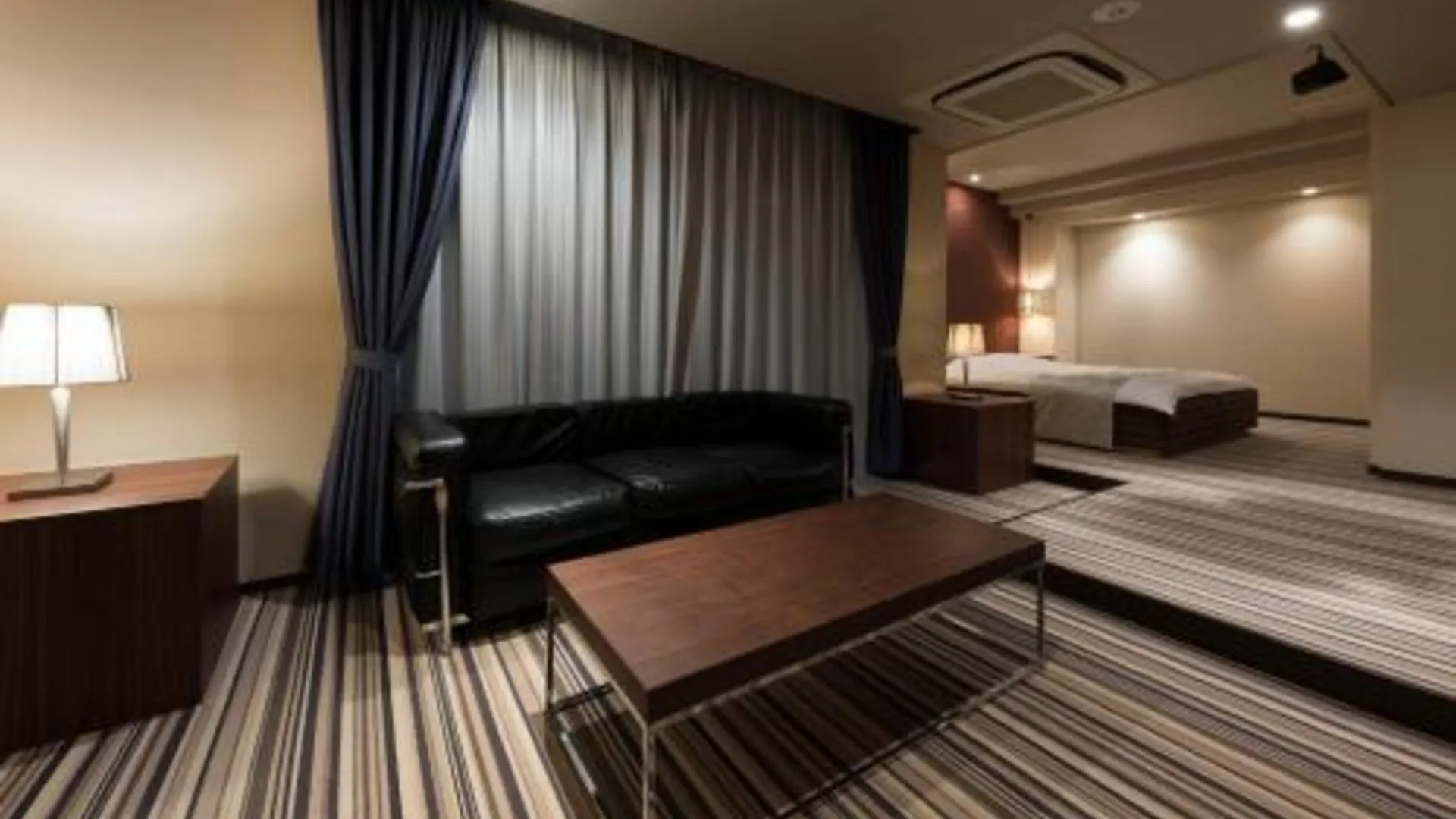 오사카 ホテルＫＩＮＧＤＡＭ 2성급 호텔 스위트룸