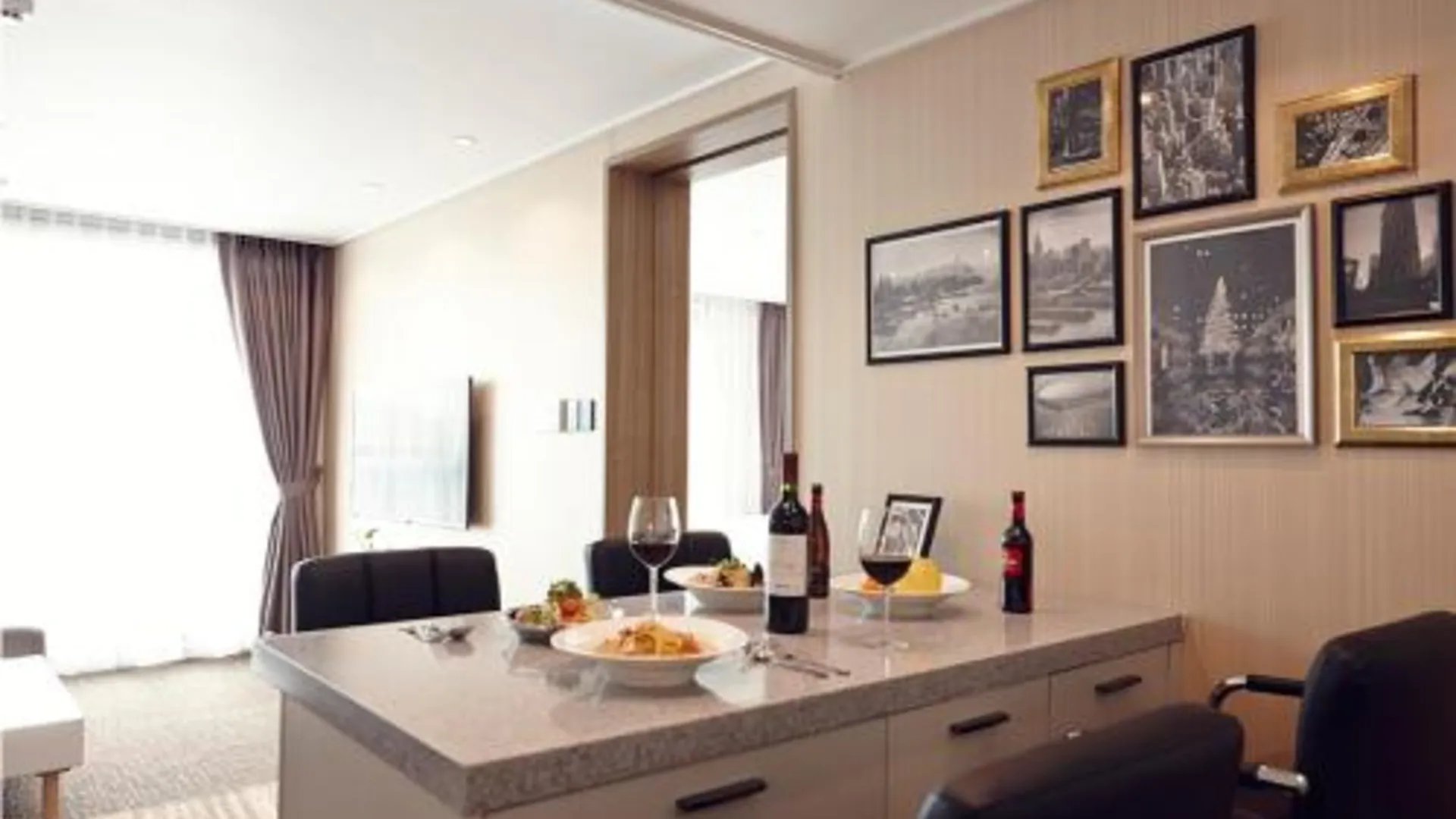 서울 로얄스퀘어호텔 서울 3성급 호텔 수영장