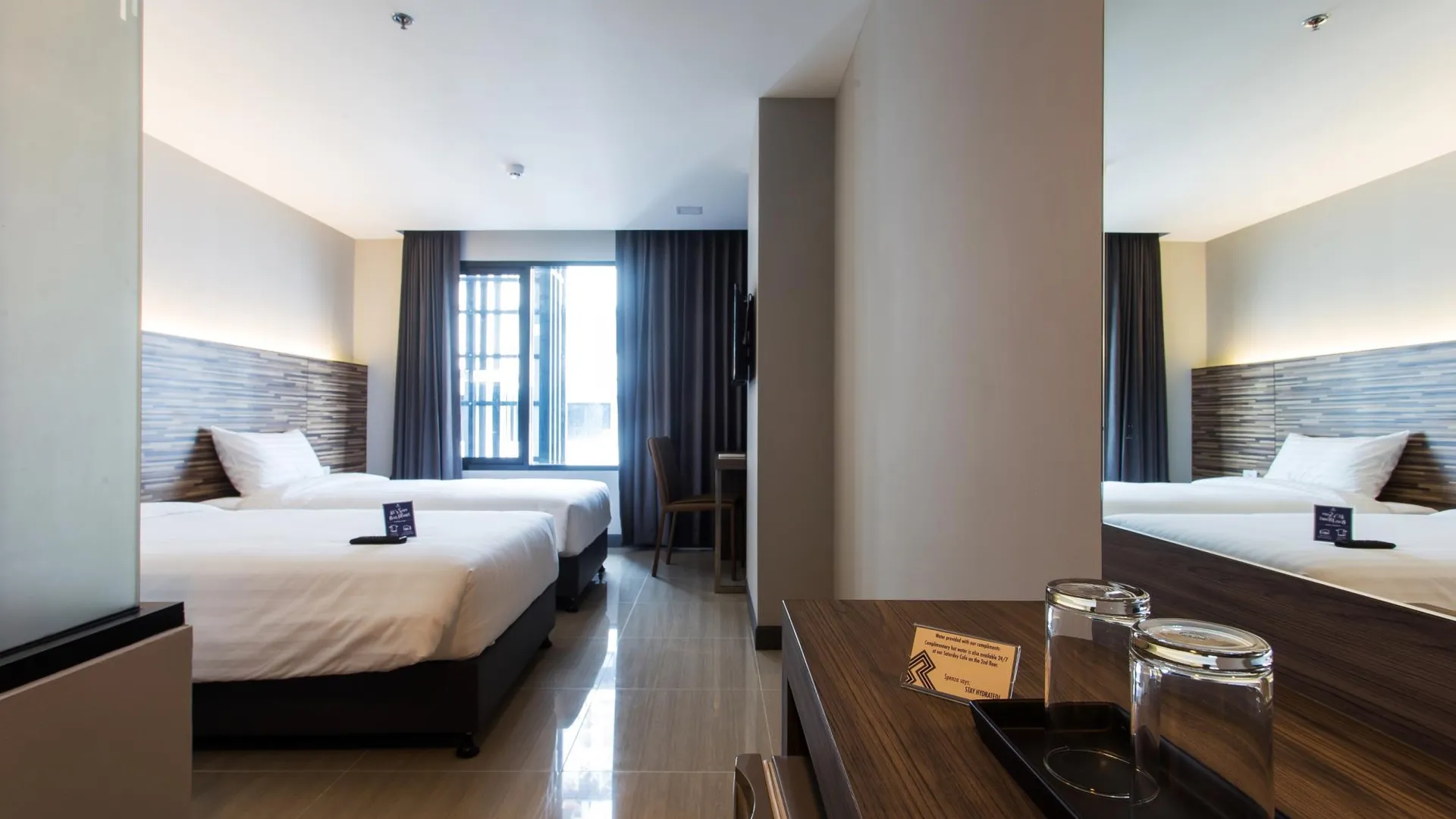 방콕 스펜자 호텔 3성급 호텔 스위트룸