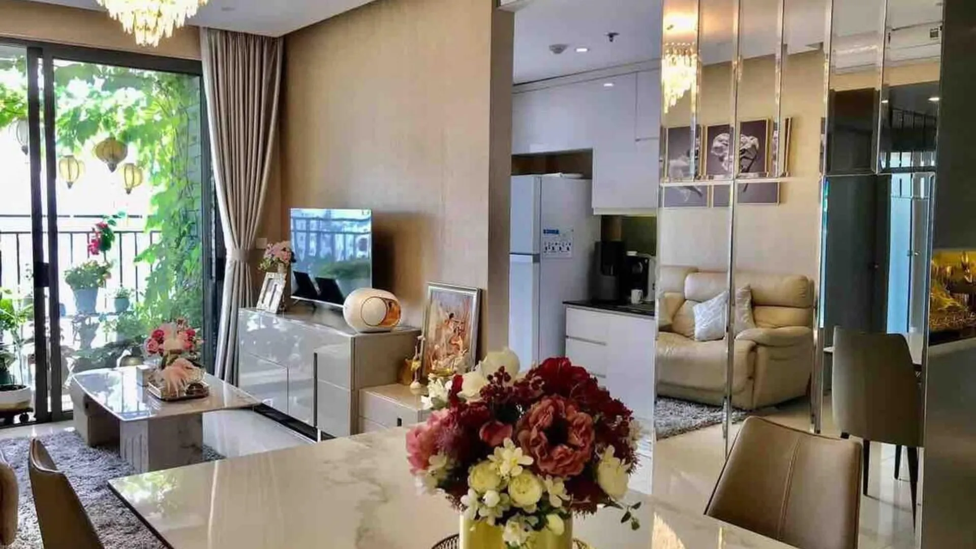 호치민 4군의 아파트먼트 (95m², 침실 3개, 프라이빗 욕실 2개) 3성급 싱글룸 수영장