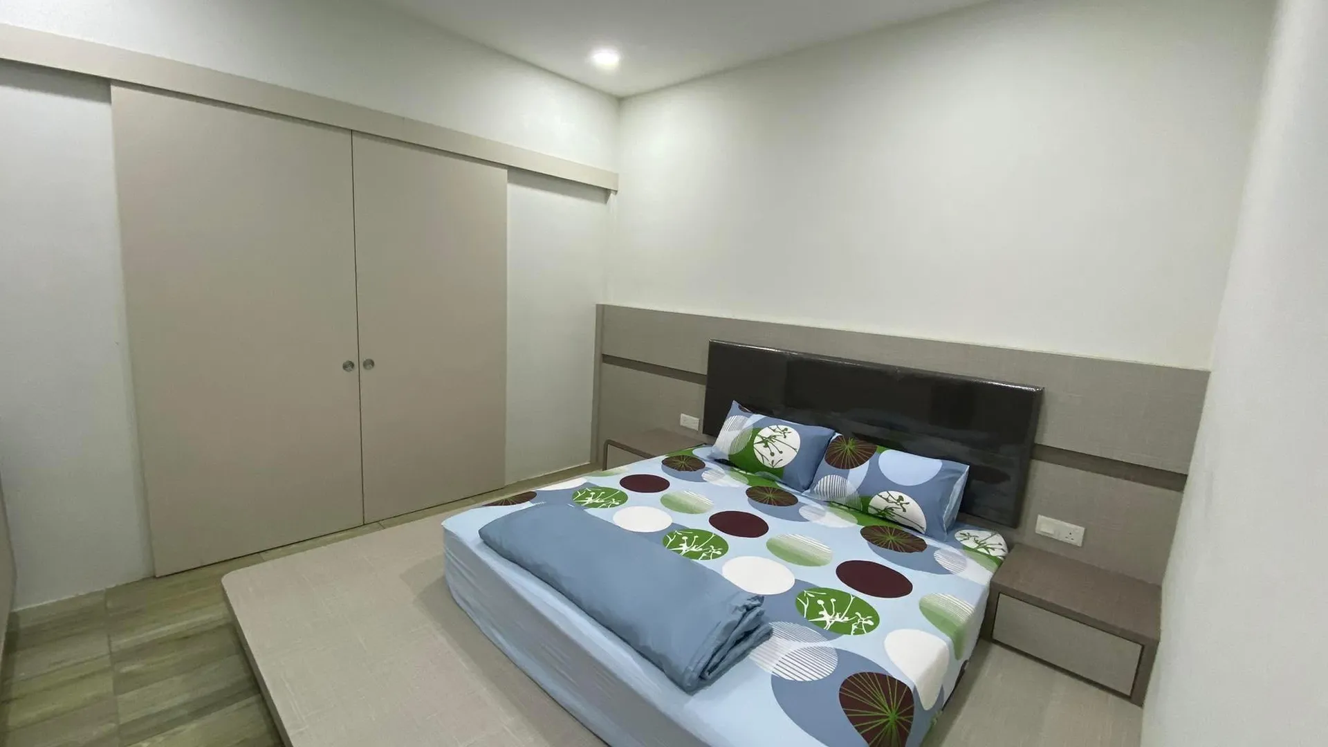 이포 캄풍 자와의 아파트먼트 (94m², 침실 2개, 프라이빗 욕실 2개) 4성급 싱글룸 객실