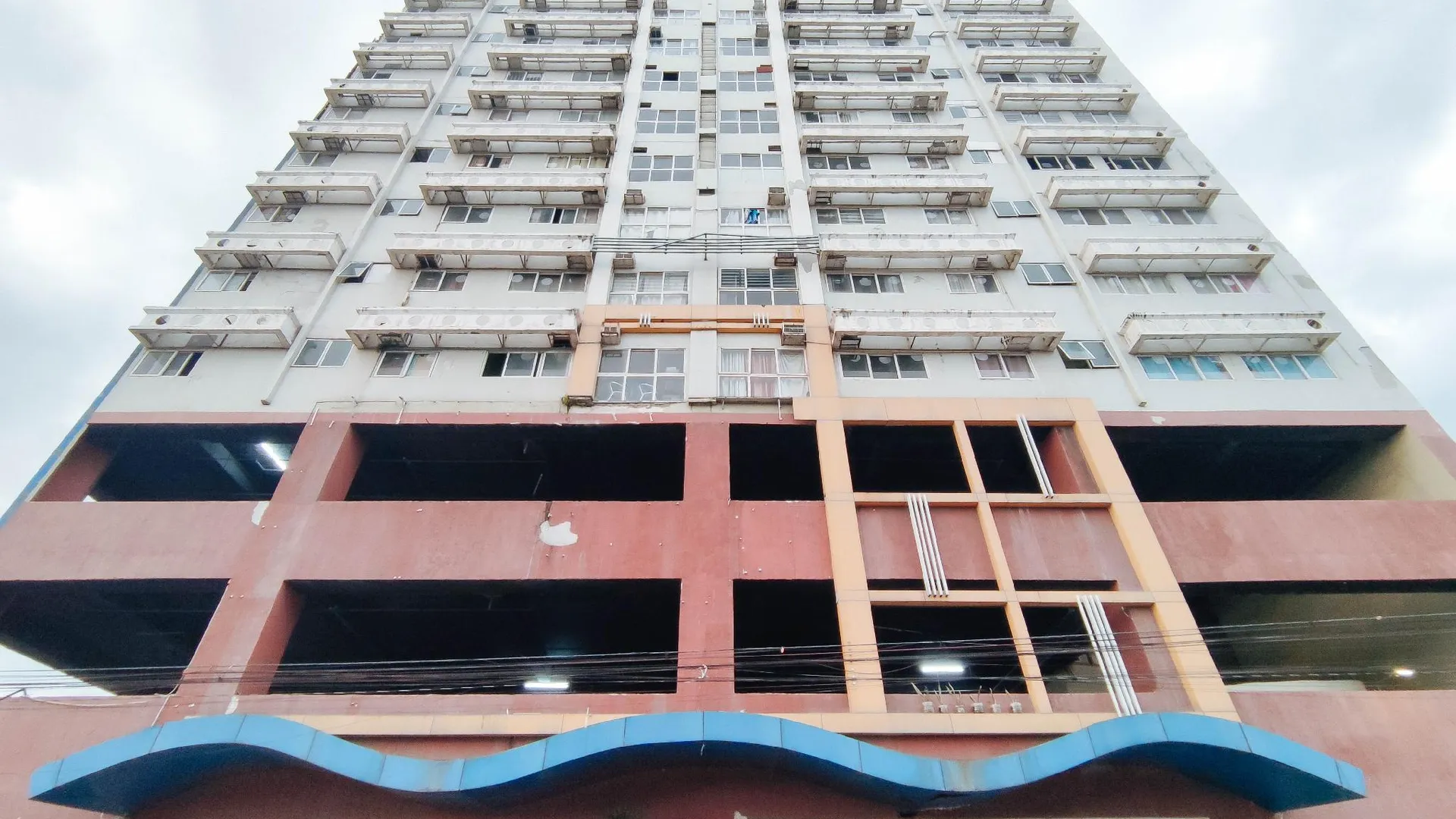 세부 산마리노 JY7 렌탈스 바이 레드도어즈 1성급 호텔 외관