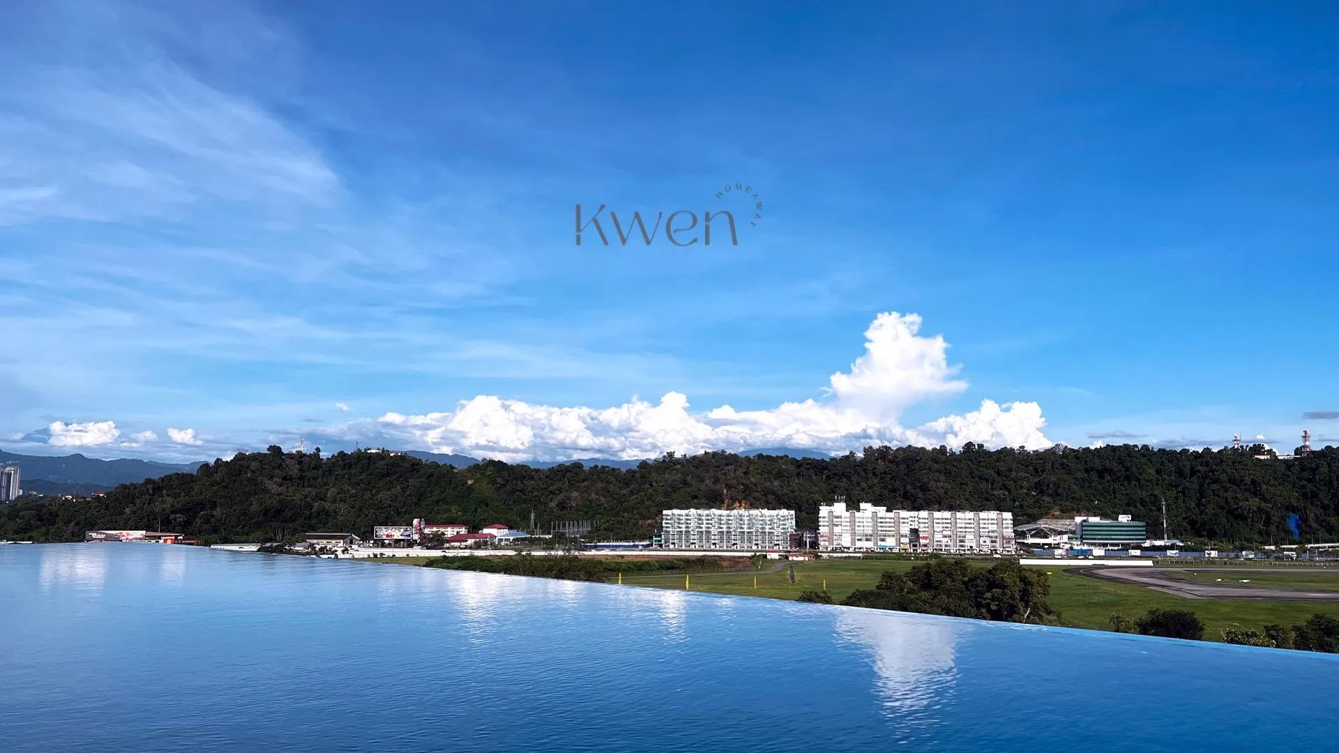 코타키나발루 탄중 아루의 아파트먼트 (94m², 침실 2개, 프라이빗 욕실 2개) 3성급 싱글룸 레스토랑