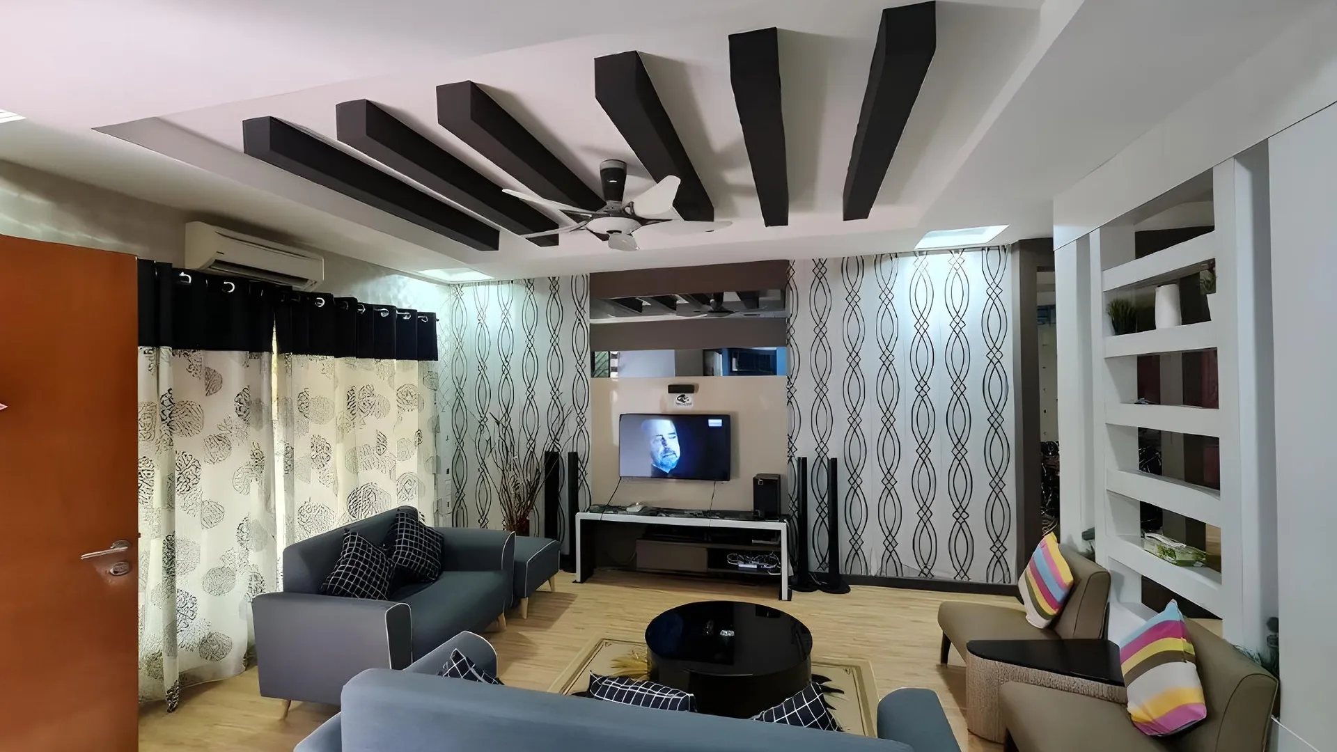 추카이 빈자이의 프라이빗 하우스 (1400m², 침실 4개, 프라이빗 욕실 3개) 3성급 싱글룸 레스토랑