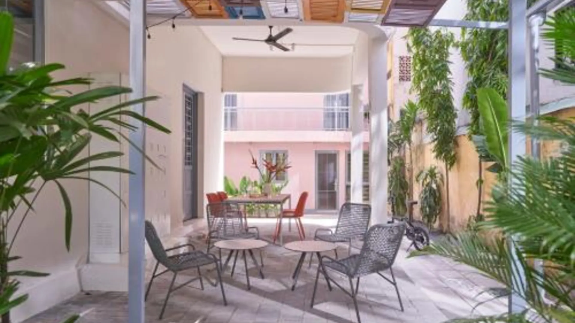 호치민 M 빌리지 리빙 리 찐 탕 3성급 호텔 로비