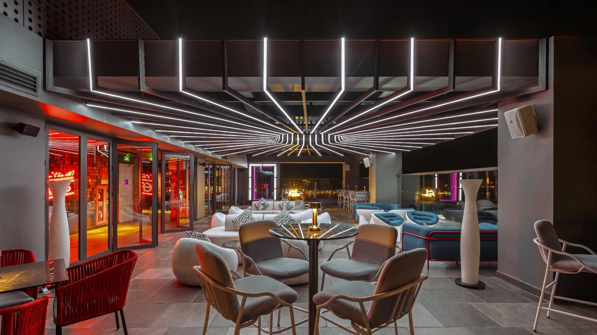 다낭 래디슨 레드 다낭 5성급 호텔 외관