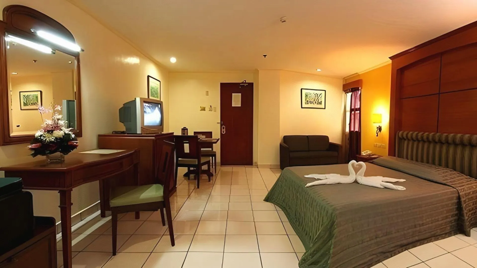 세부 골든 밸리 호텔 3성급 호텔 스위트룸