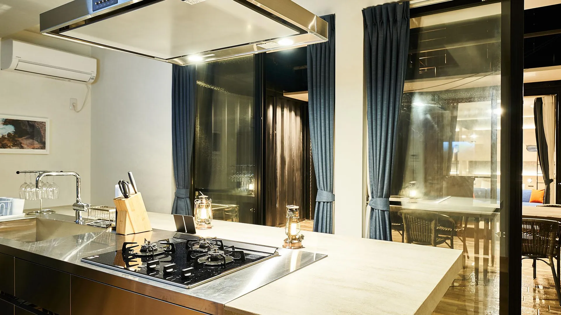 고베 라쿠텐 스테이 빌라 아와지 4성급 호텔 외관