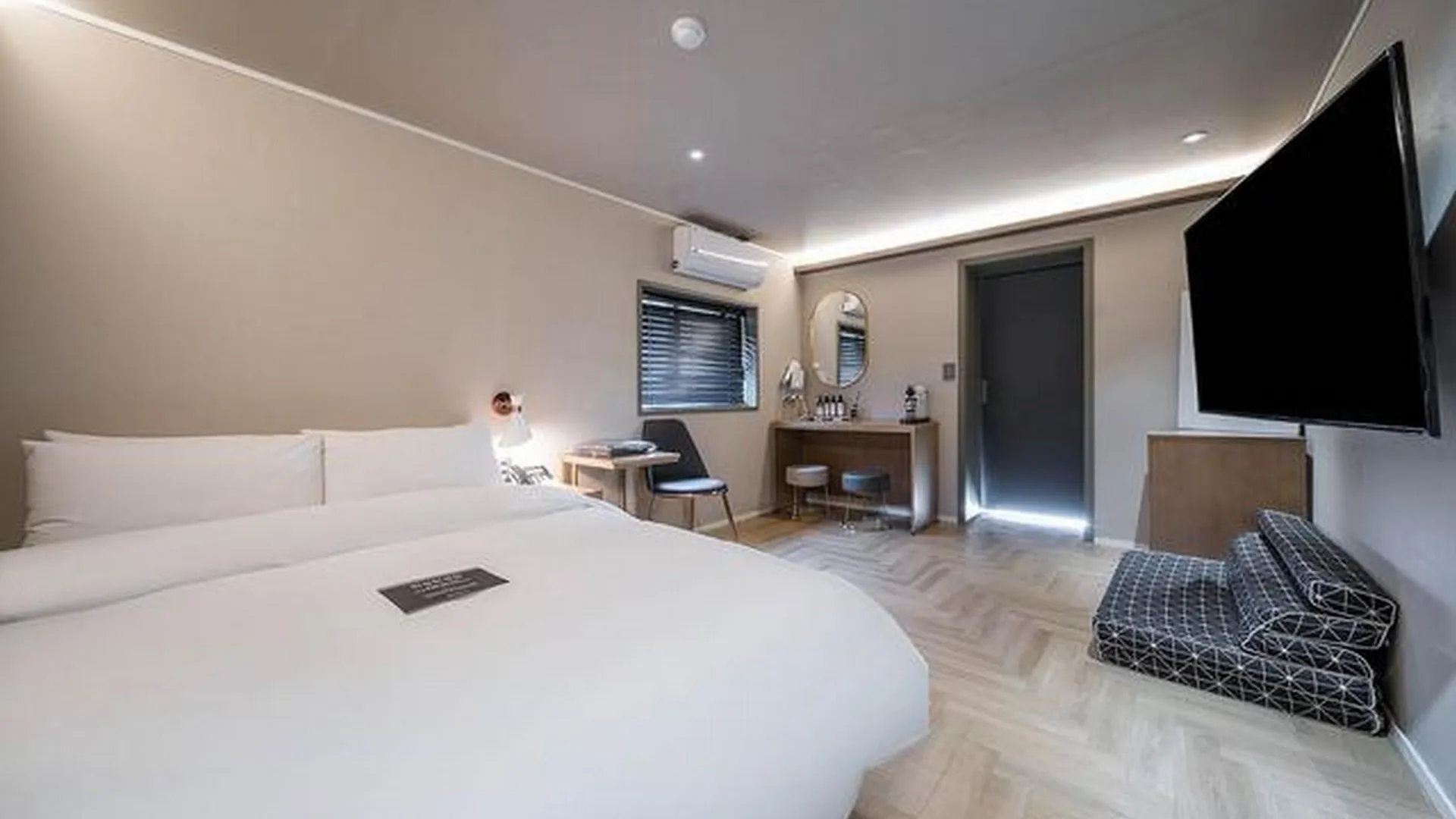 서울 넘버25 신촌점 1성급 호텔 스위트룸