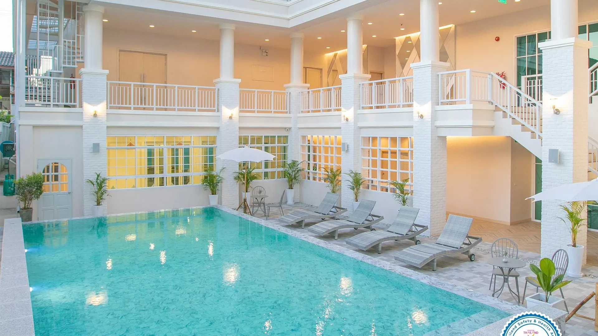 치앙라이 디 허그 호텔 앤 레지던스 4성급 호텔 객실