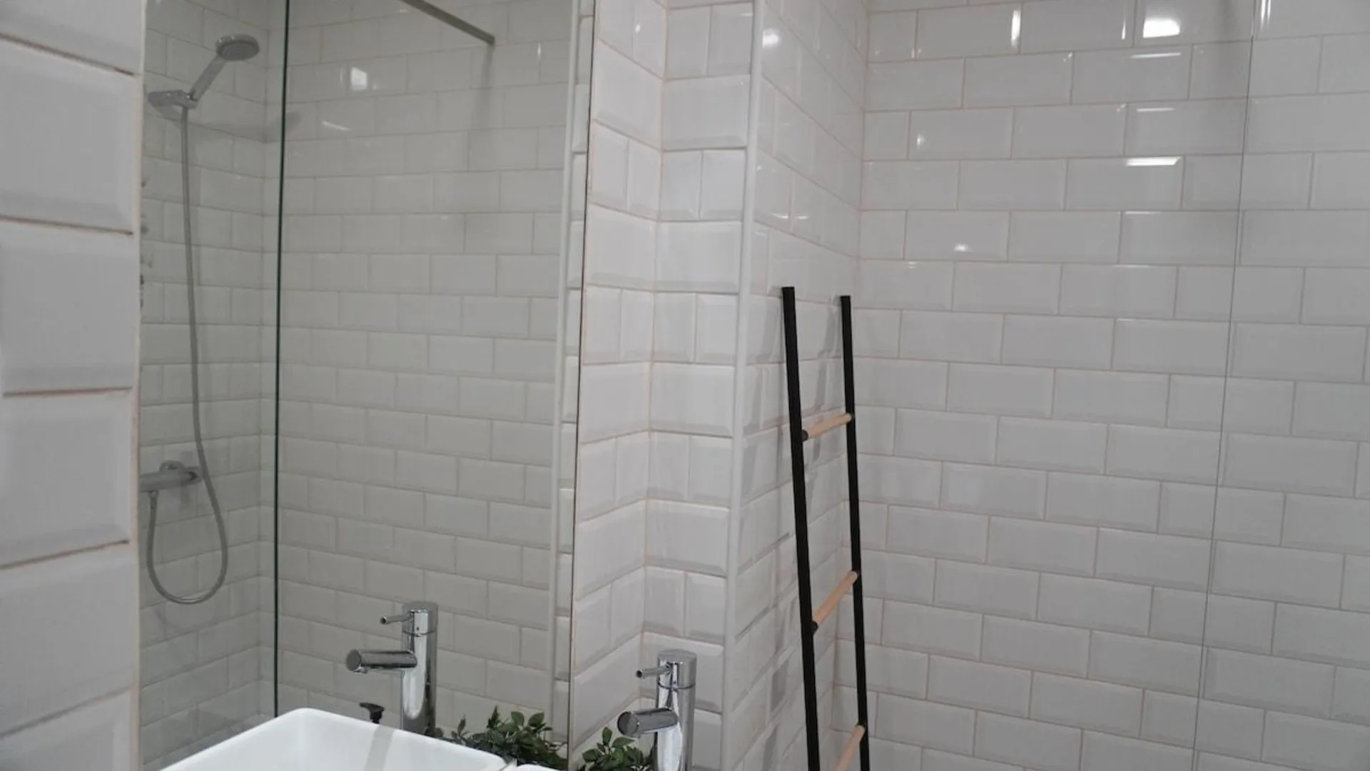 아베이루 기타의 프라이빗 하우스 (m², 침실 1개, 프라이빗 욕실 1개) 3성급 게스트하우스 스위트룸