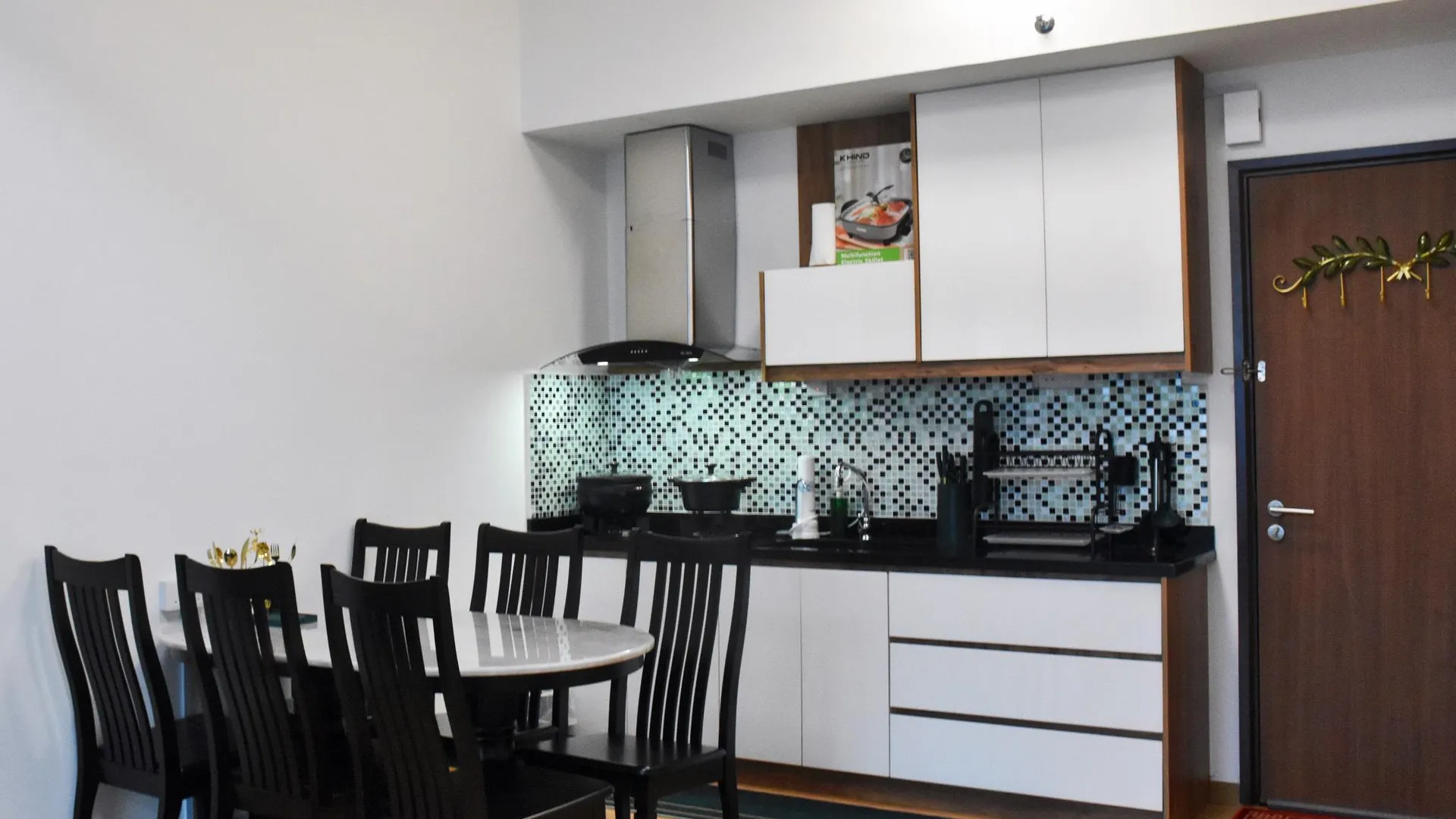 쿠안탄 테루크 쳄페타크의 아파트먼트 (860m², 침실 2개, 프라이빗 욕실 2개) 5성급 싱글룸 수영장