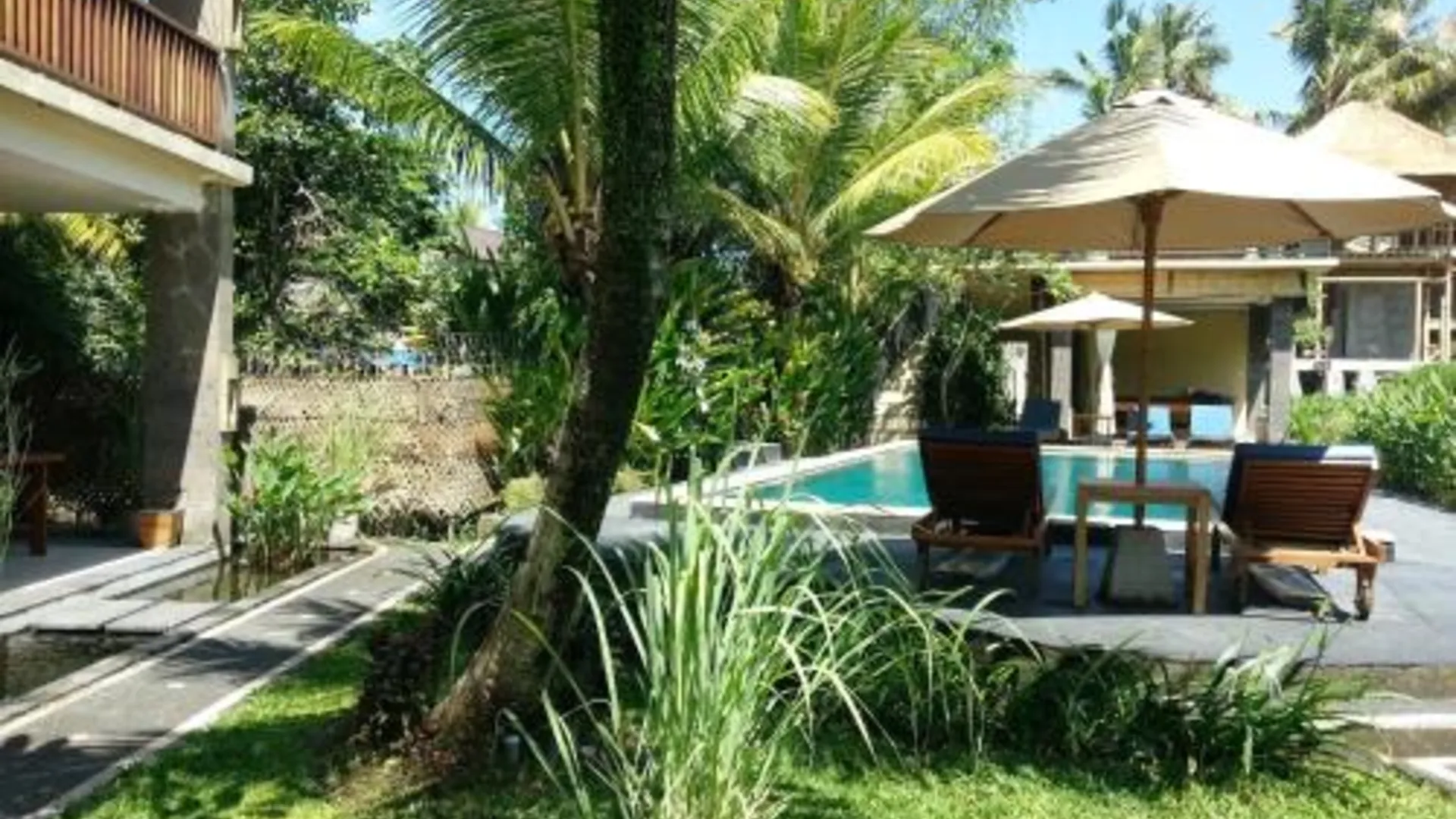 발리 비유쿠쿵 스위트 앤 스파 4성급 호텔 수영장