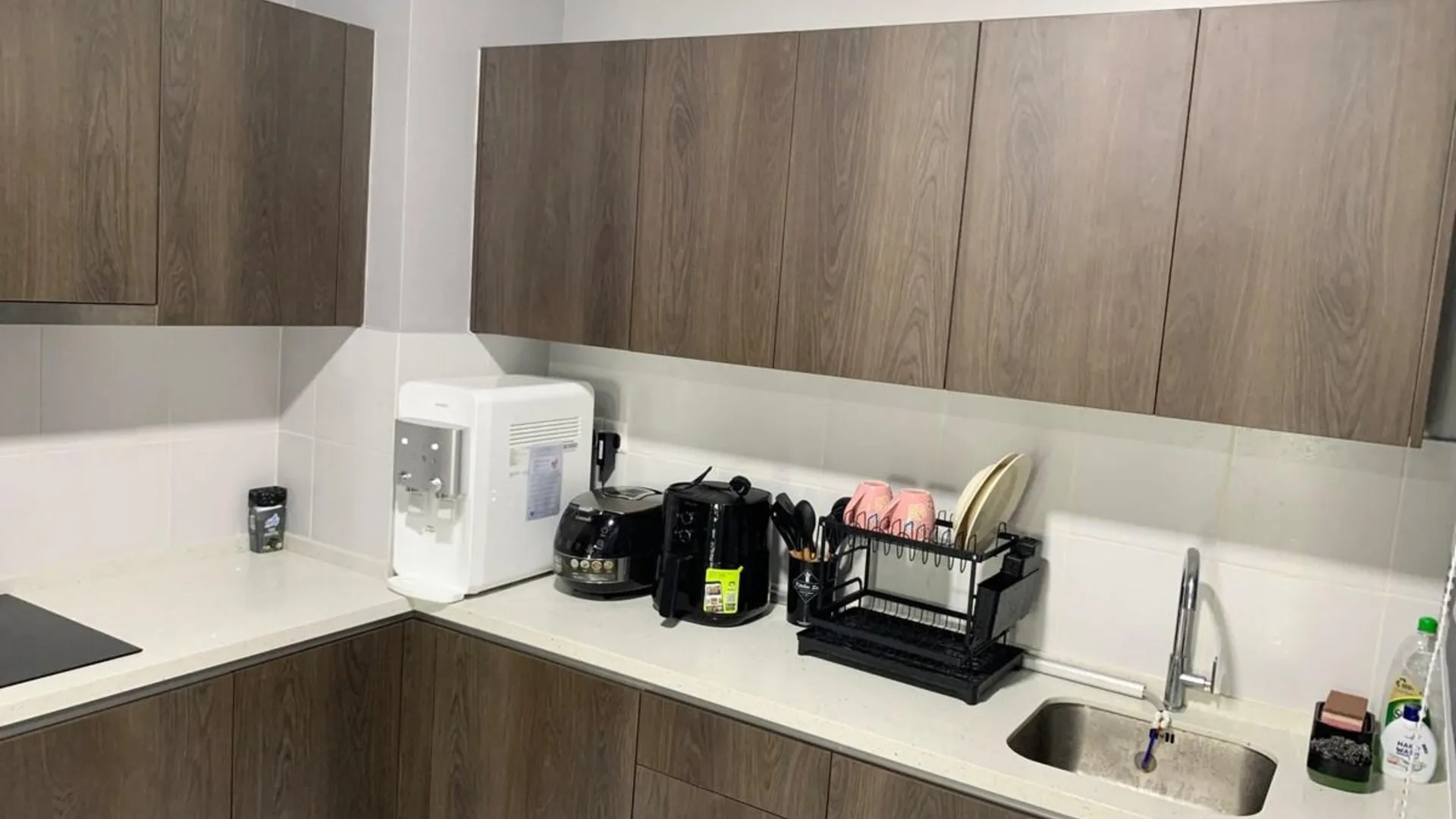 코타바루 코타바루 시내의 프라이빗 하우스 (1000m², 침실 2개, 프라이빗 욕실 1개) 3성급 싱글룸 수영장