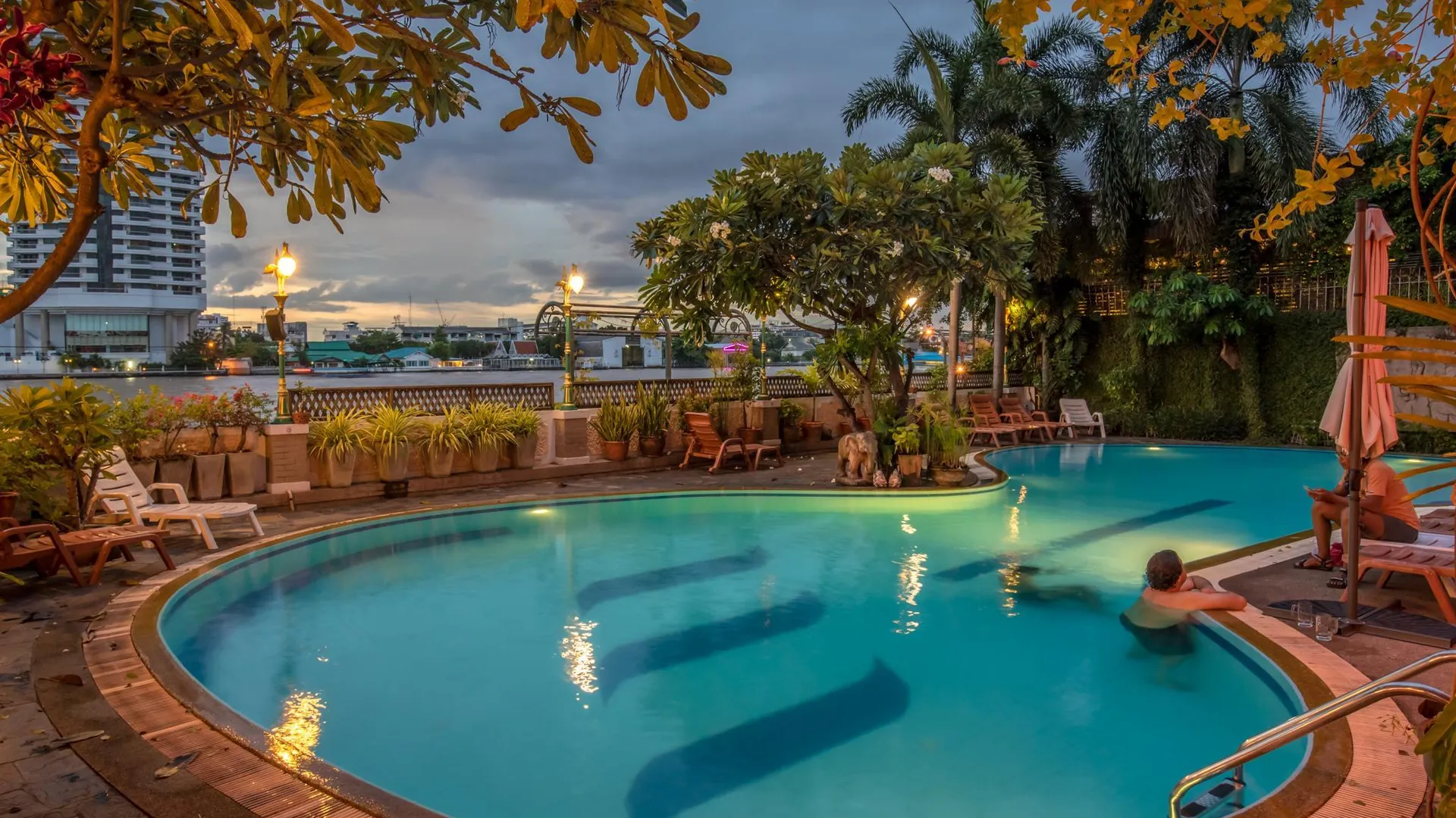 방콕 뉴 시암 리버사이드 2성급 호텔 객실