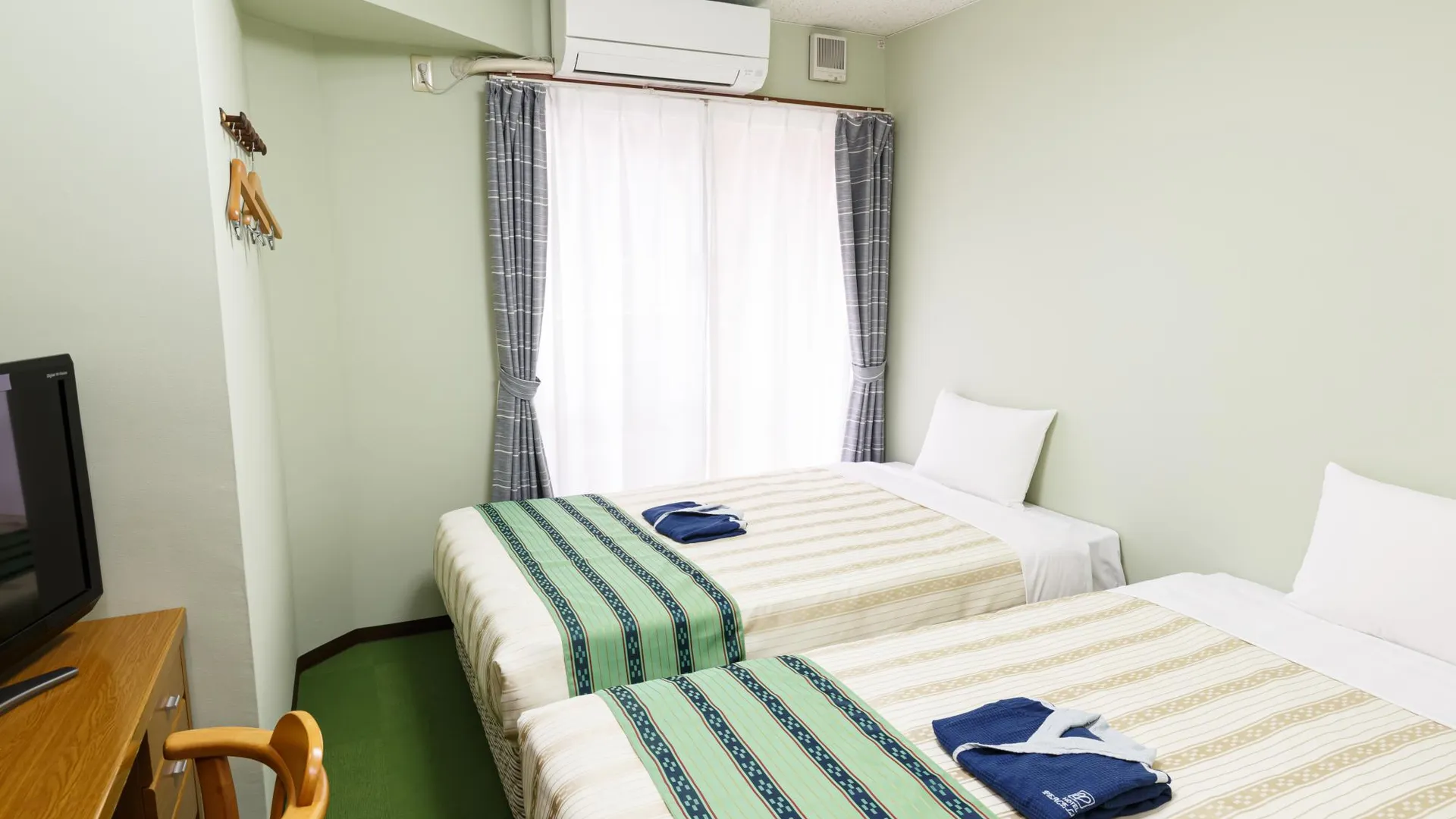 오키나와 본섬 호텔 피스 랜드 쿠메 2성급 호텔 스위트룸