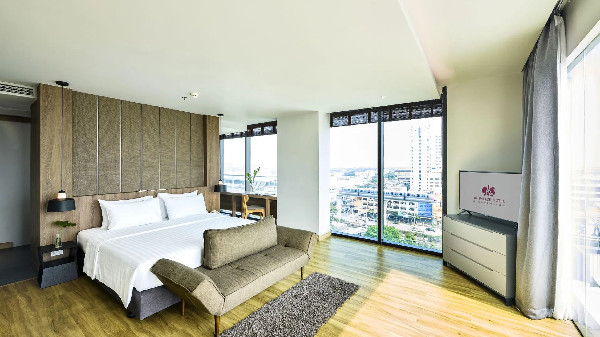 방콕 TK. 팰리스 호텔 앤 컨벤션 방콕 4성급 호텔 스위트룸