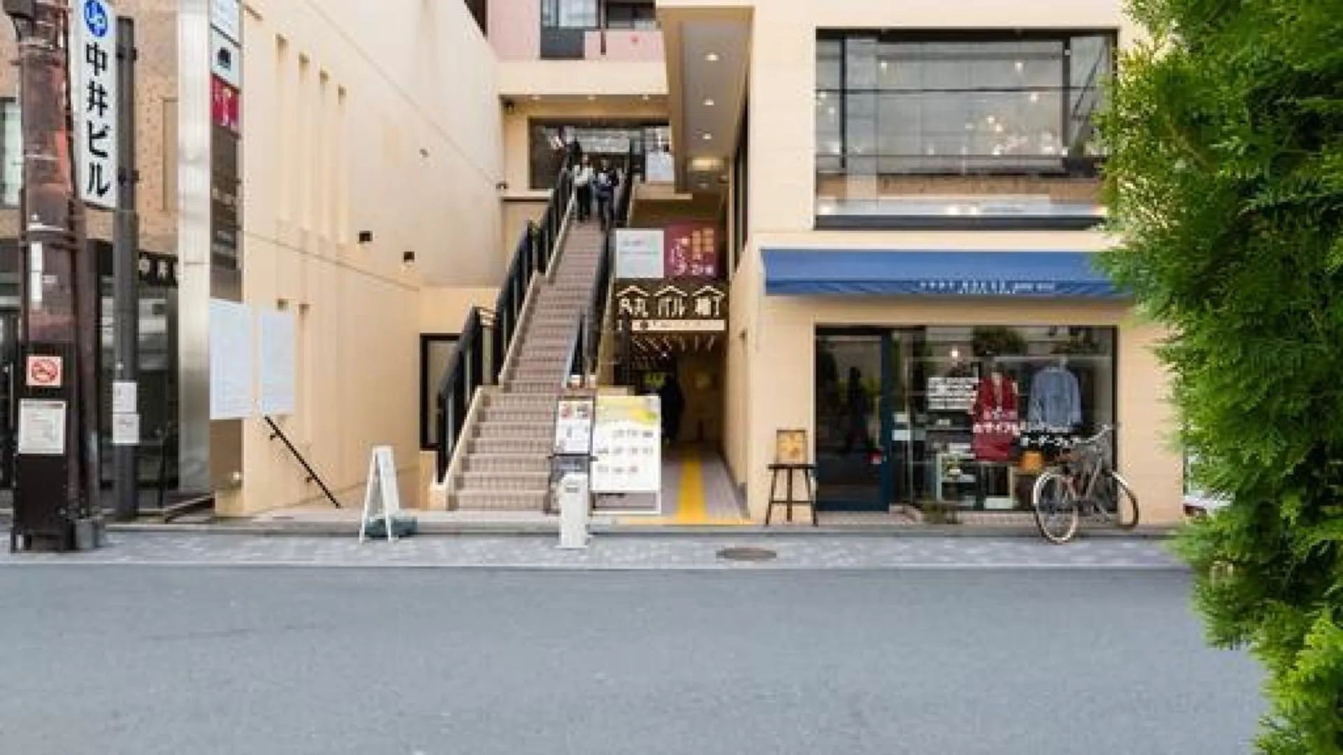 교토 미야비 3성급 호텔 수영장