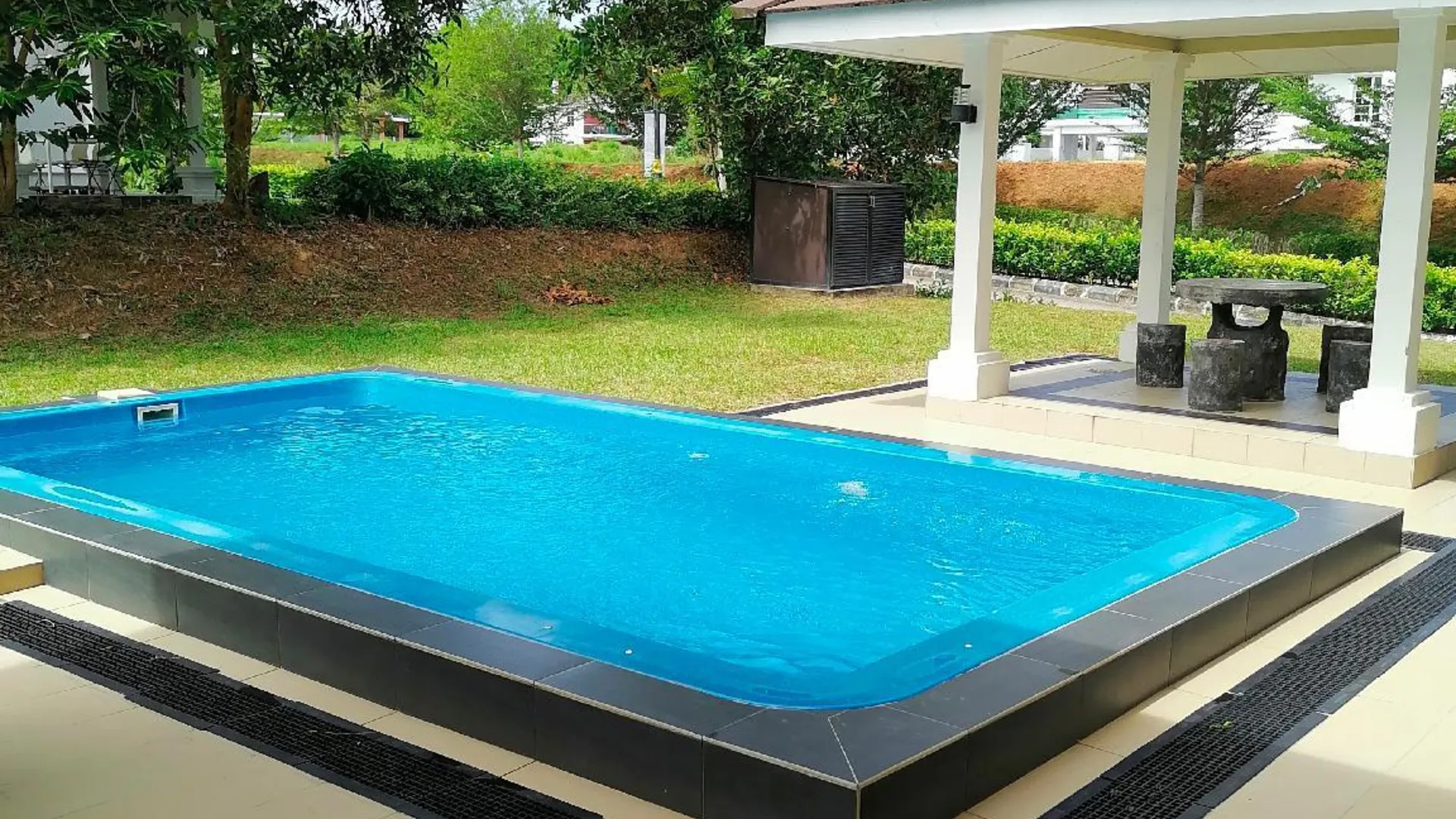 말라카 아에르 크로의 방갈로 (1054m², 침실 5개, 프라이빗 욕실 3개) 3성급 싱글룸 외관