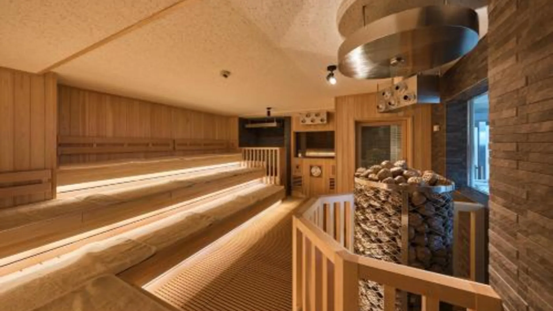 교토 사우나 앤 캡슐 호텔 루머 플라자 - 노천탕 - 남성 전용 1성급 호텔 레스토랑