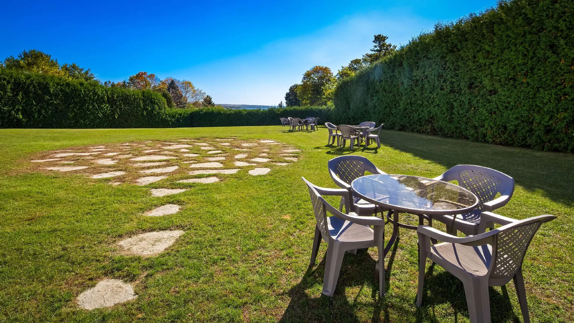 샤를브와 (MI) Charlevoix Inn & Suites SureStay Collection by Best Western 2성급 호텔 레스토랑