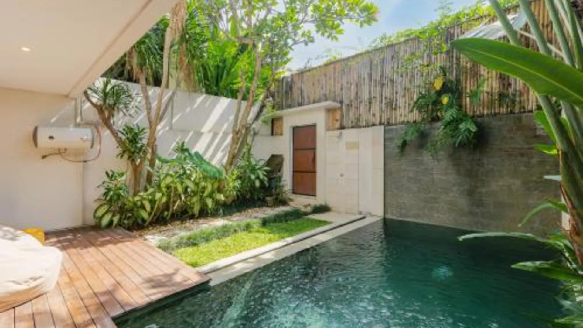 발리 짱구의 빌라 (80m², 침실 2개, 프라이빗 욕실 2개) 4성급 게스트하우스 외관