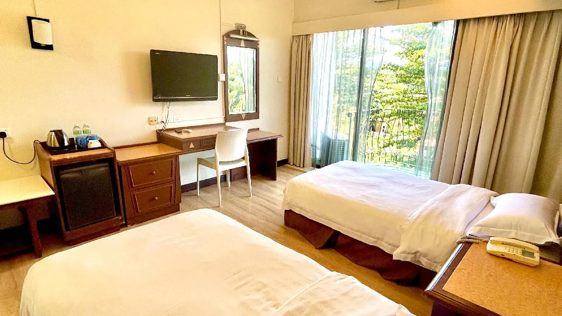 코타키나발루 카수아리나 호텔 2성급 호텔 스위트룸