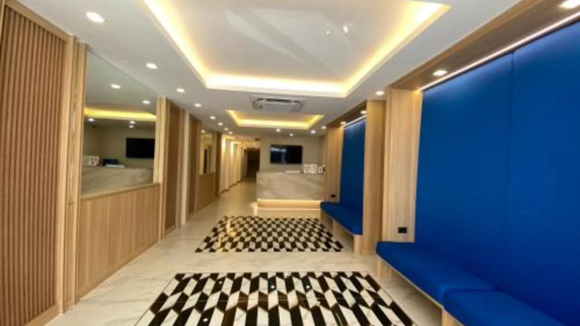 푸켓 아르모니 빠통 비치 호텔 3성급 호텔 외관