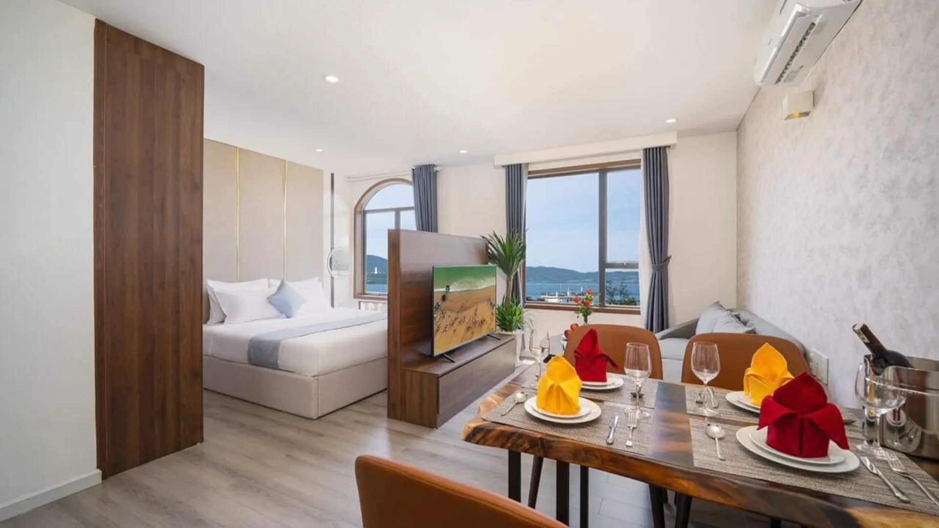 다낭 에메랄드 드림 호텔, 오피스 앤 아파트먼츠 5성급 호텔 스위트룸