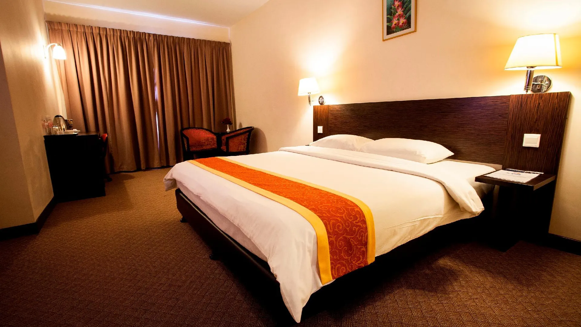 쿠알라테렝가누 호텔 탄종 비스타 3성급 호텔 스위트룸