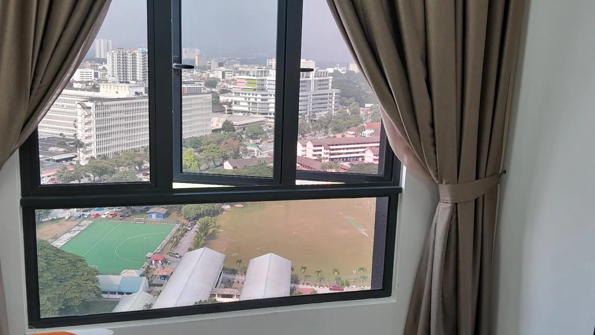 이포 캄풍 자와의 아파트먼트 (m², 침실 2개, 프라이빗 욕실 1개) 2성급 싱글룸 레스토랑