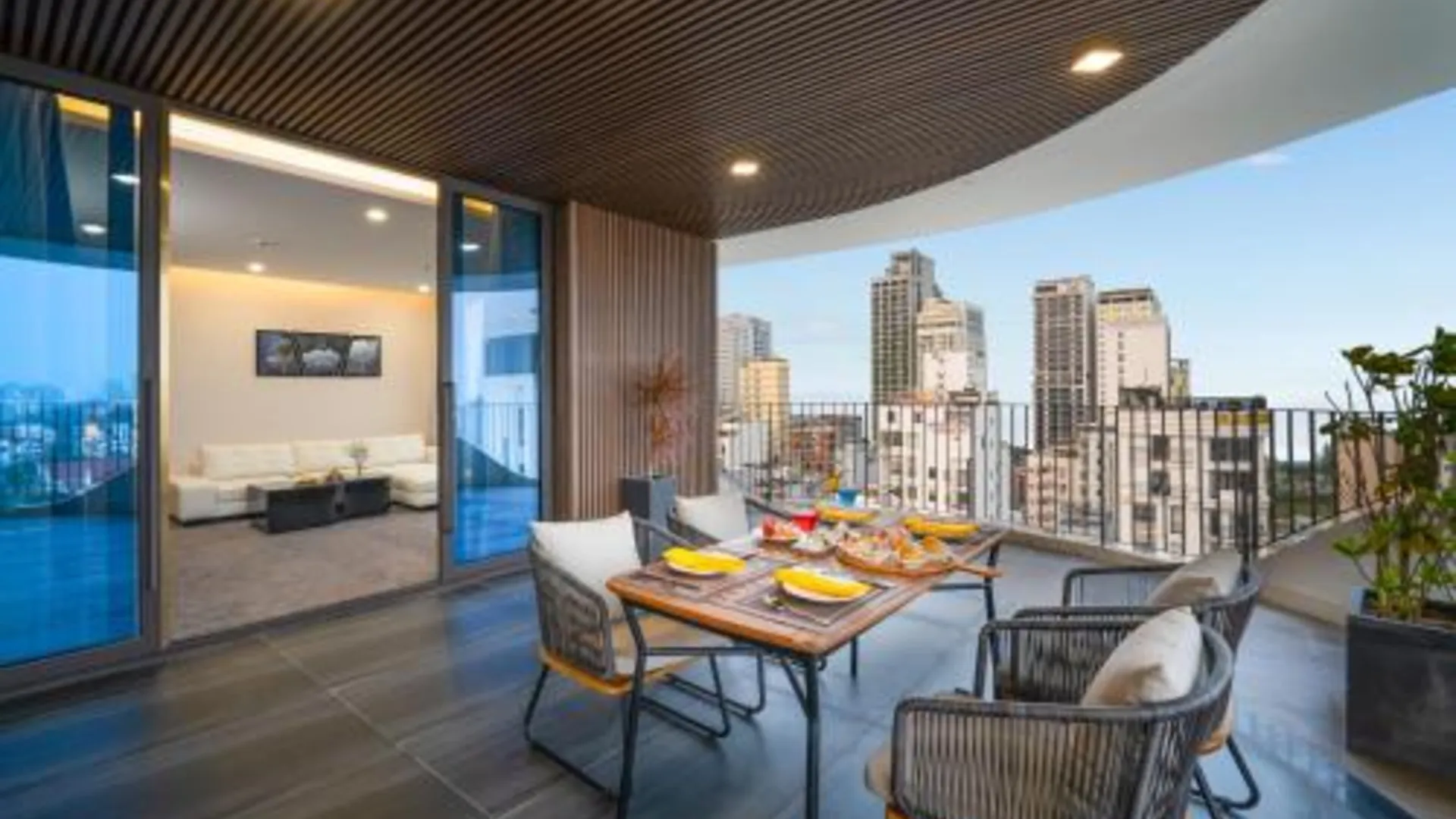 다낭 골든 로터스 그랜드 다낭 4성급 호텔 수영장