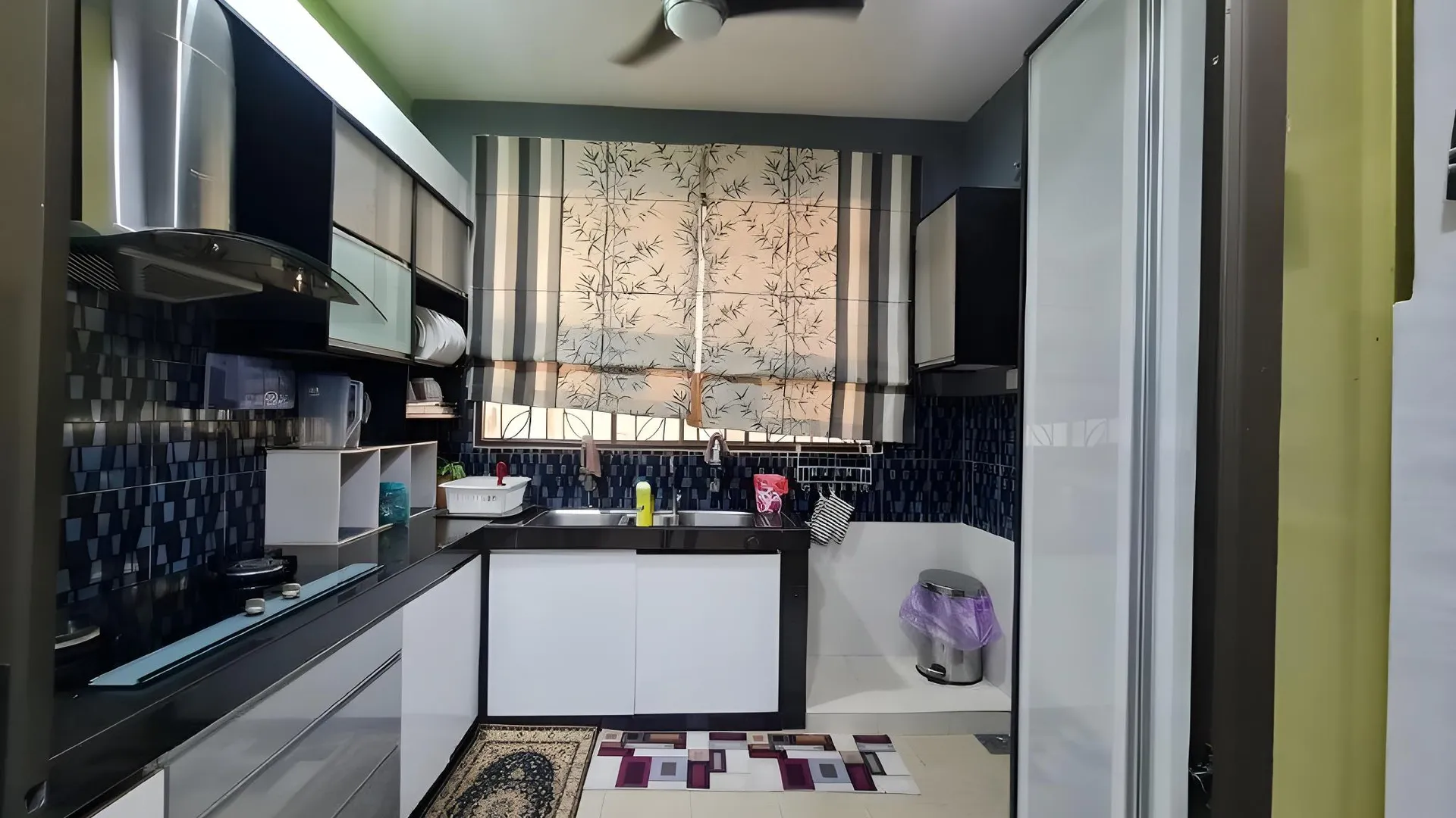 추카이 빈자이의 프라이빗 하우스 (1400m², 침실 4개, 프라이빗 욕실 3개) 3성급 싱글룸 수영장